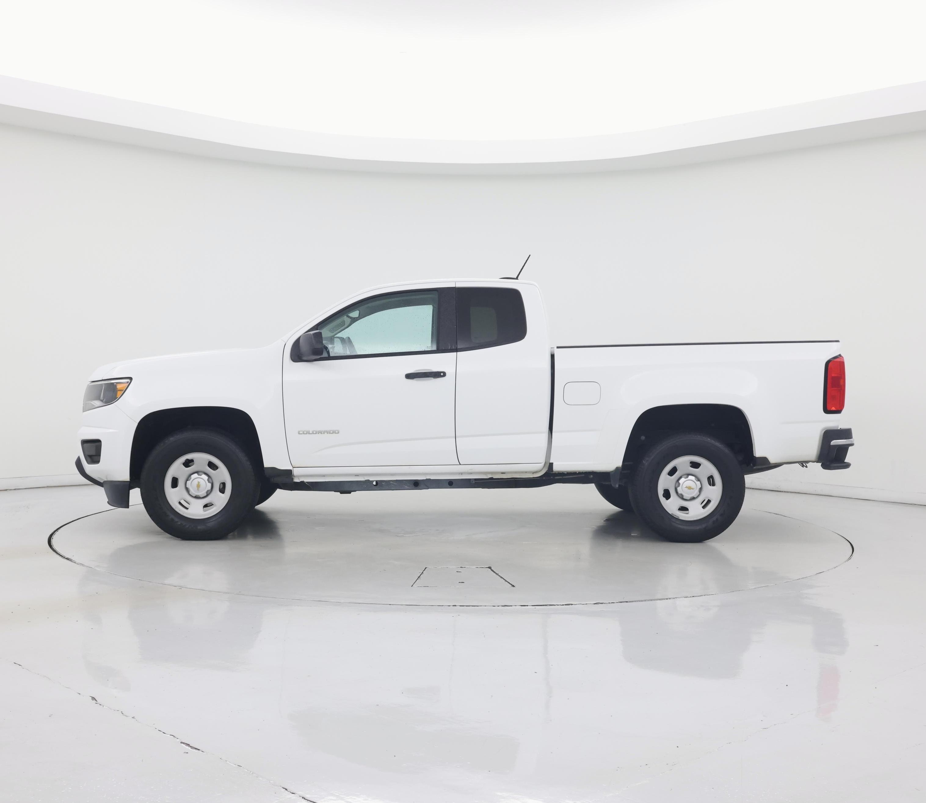 Thumbnail: 2018 Chevrolet Colorado - 3