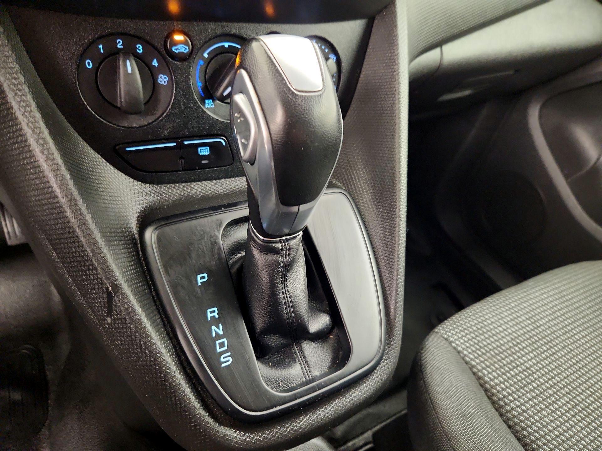 Thumbnail: 2017 Ford Transit Series - 16