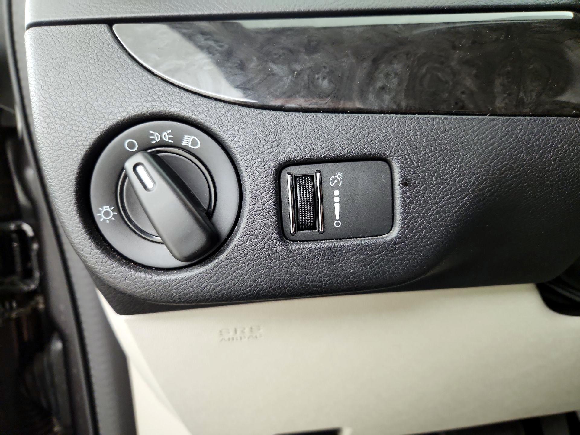 Thumbnail: 2017 Dodge Grand Caravan - 13