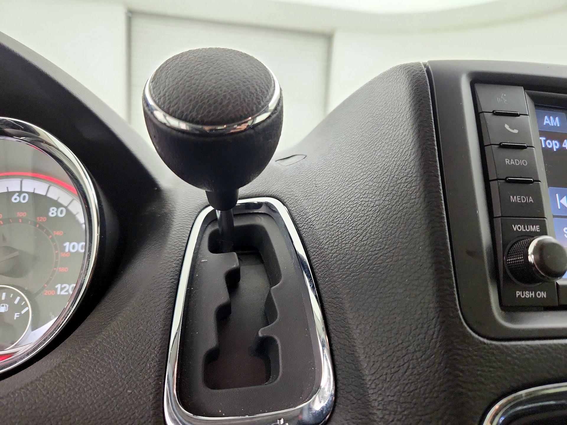 Thumbnail: 2018 Dodge Grand Caravan - 17