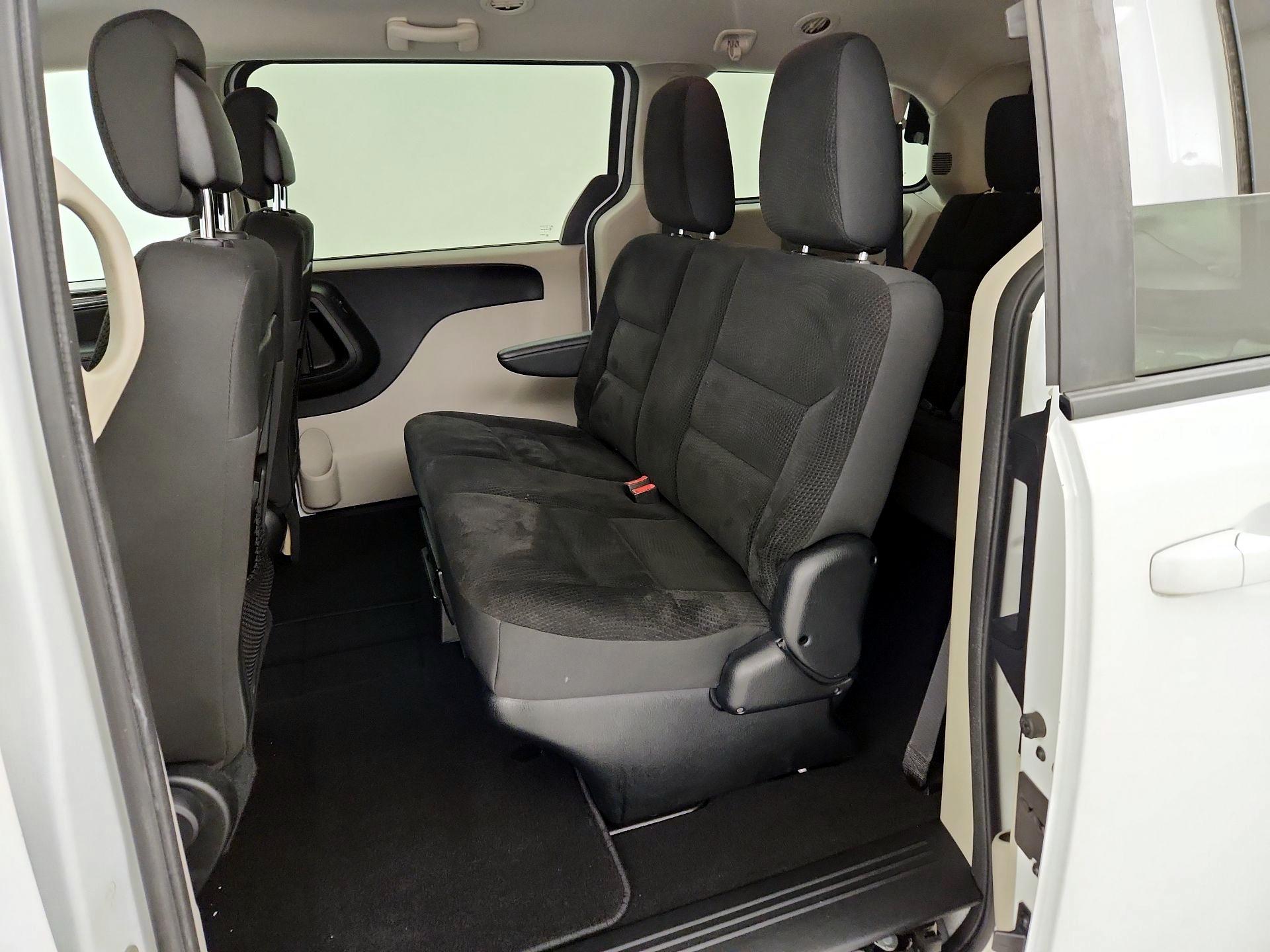 Thumbnail: 2018 Dodge Grand Caravan - 19