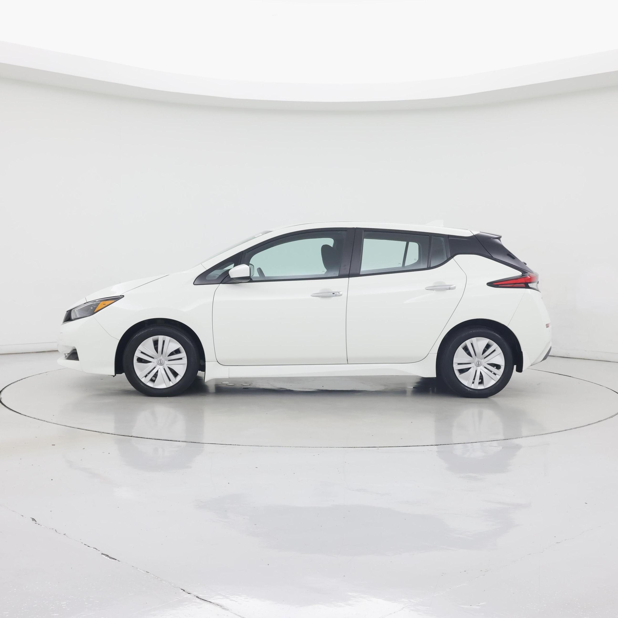 Thumbnail: 2023 Nissan Leaf - 3