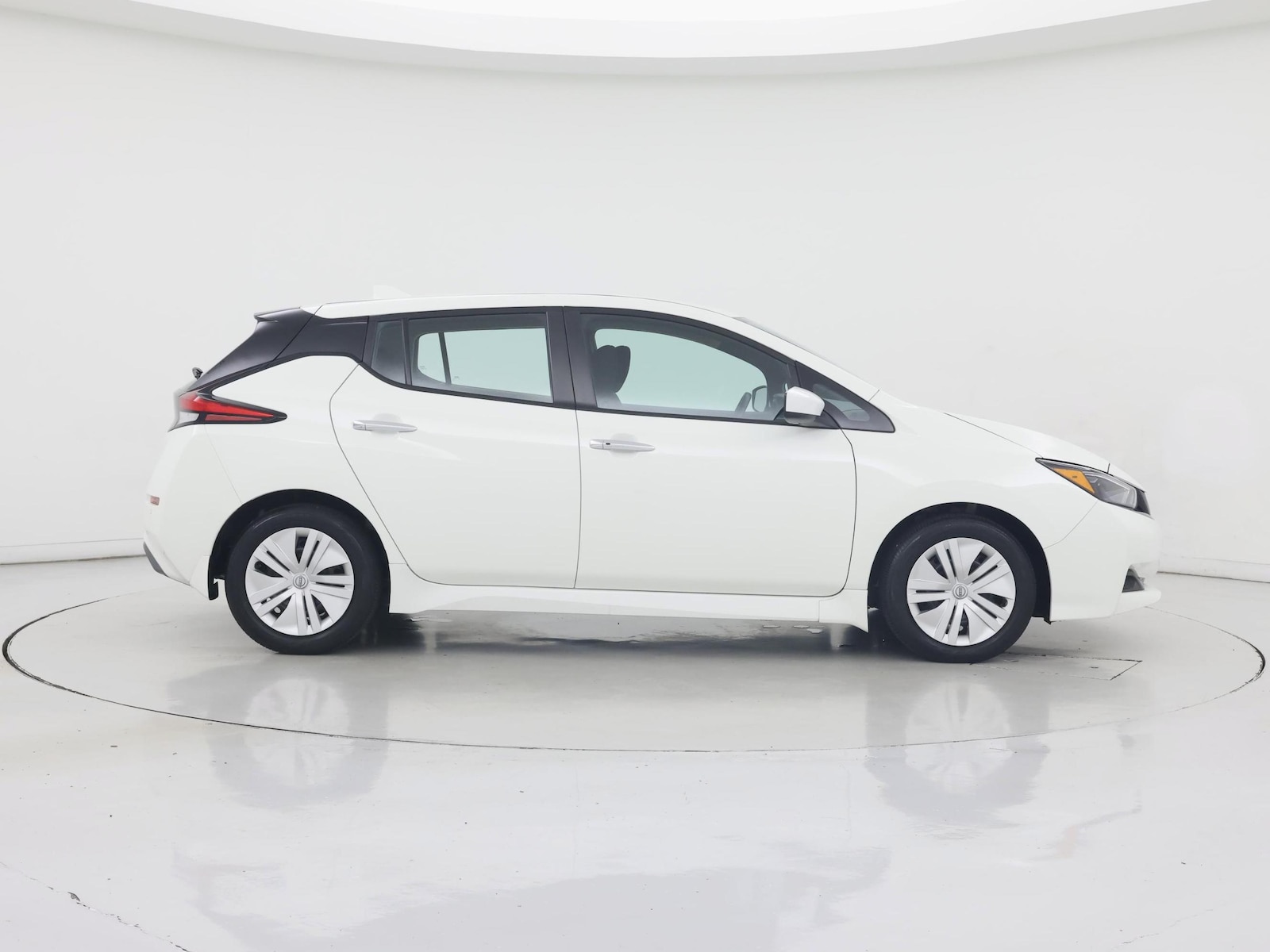 2023 Nissan Leaf S - Photo 8