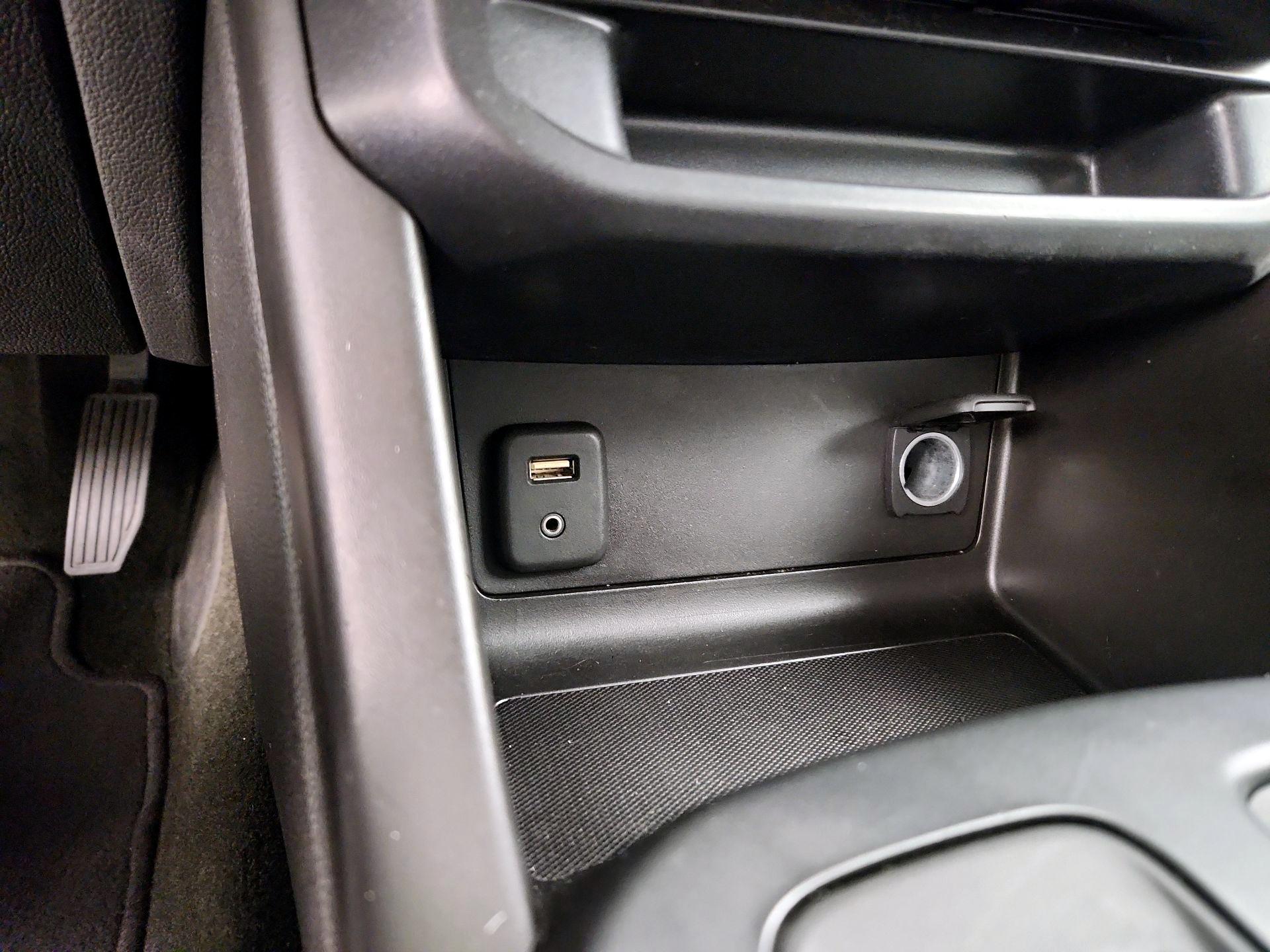 Thumbnail: 2016 Chevrolet Colorado - 18
