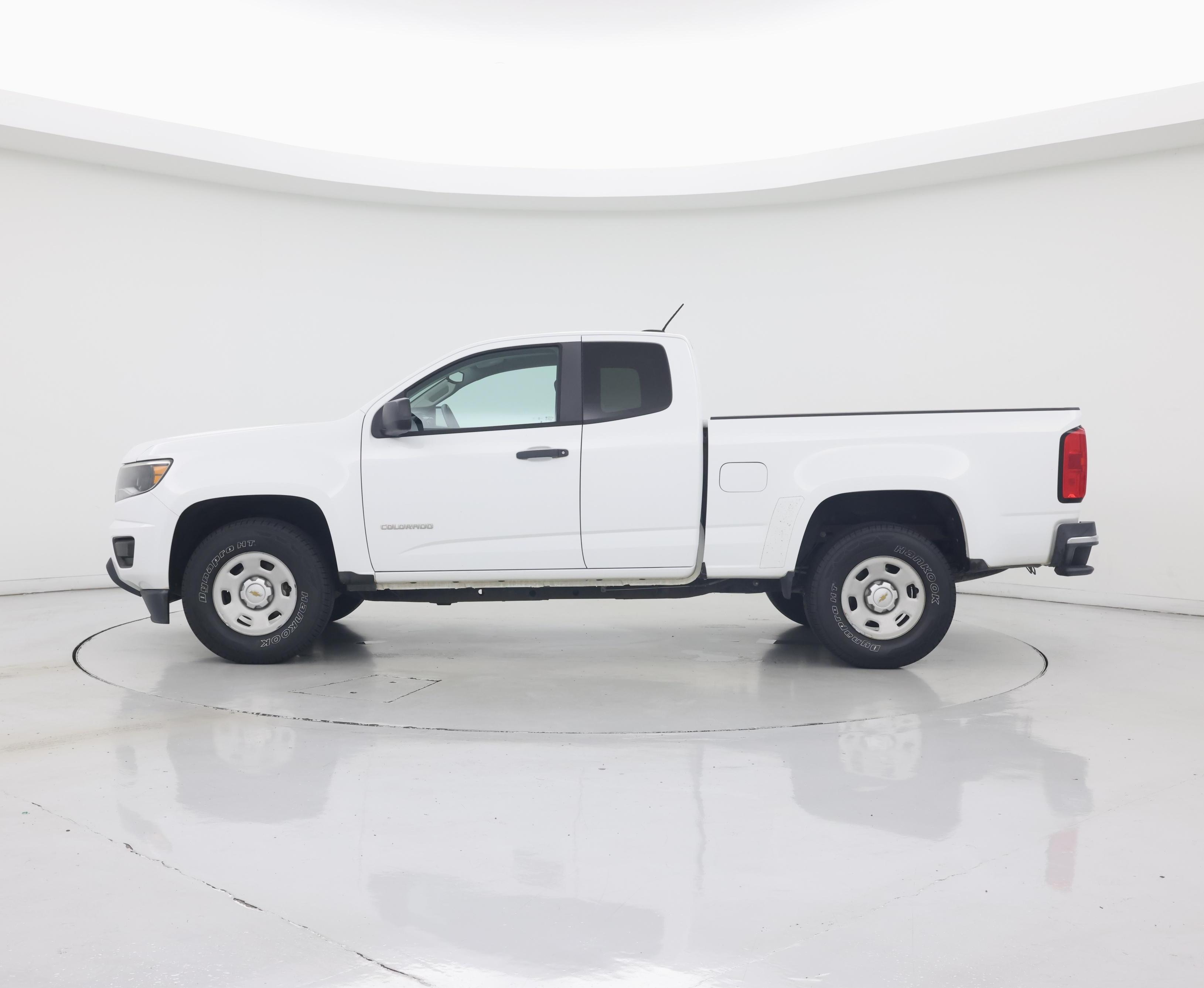 Thumbnail: 2016 Chevrolet Colorado - 3