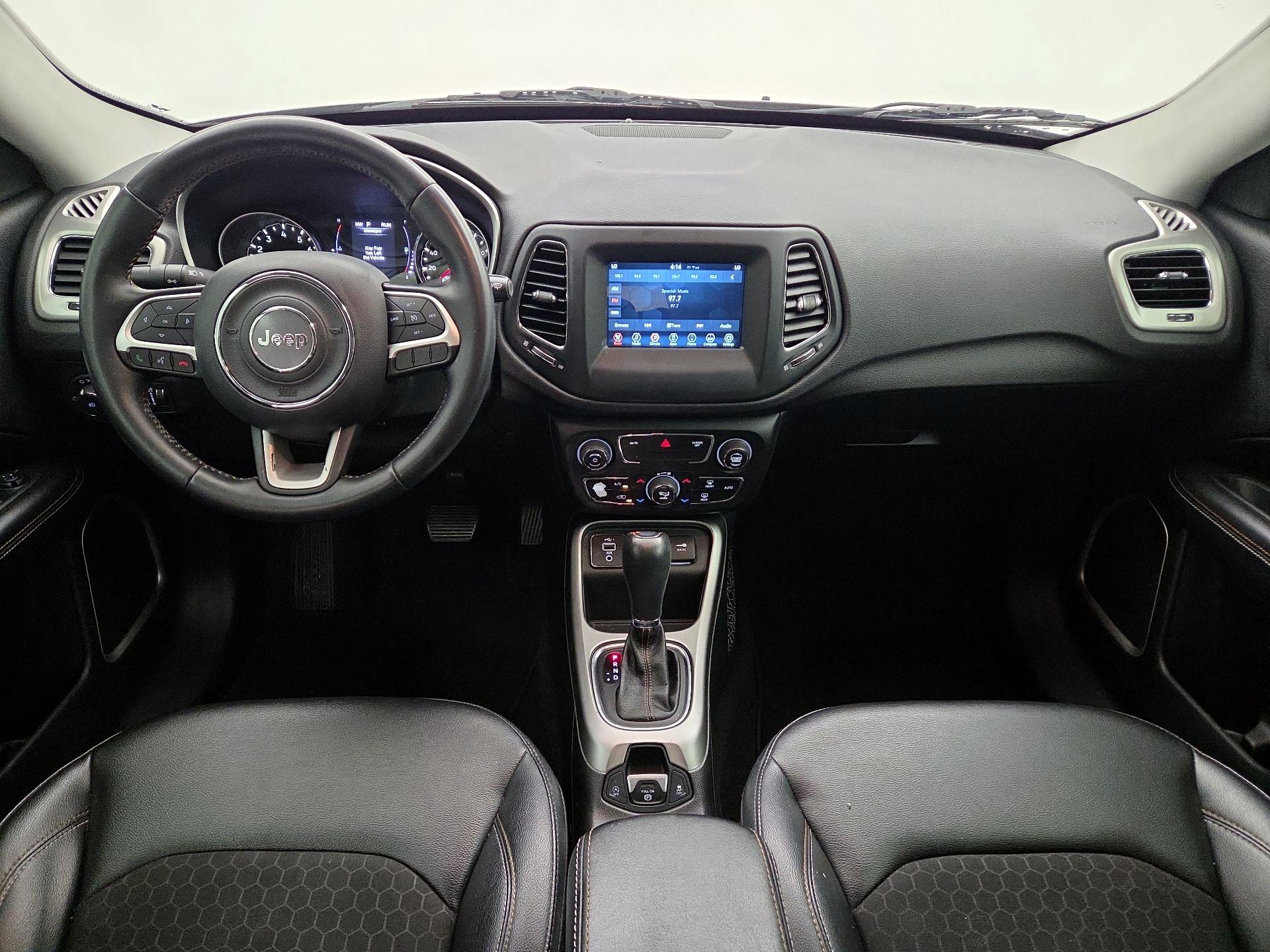 Thumbnail: 2020 Jeep Compass - 9