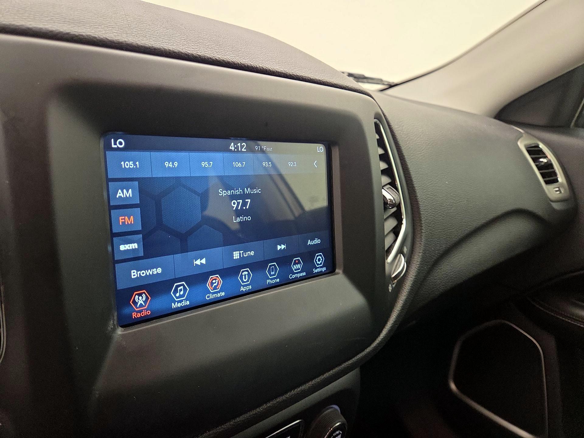 Thumbnail: 2020 Jeep Compass - 15