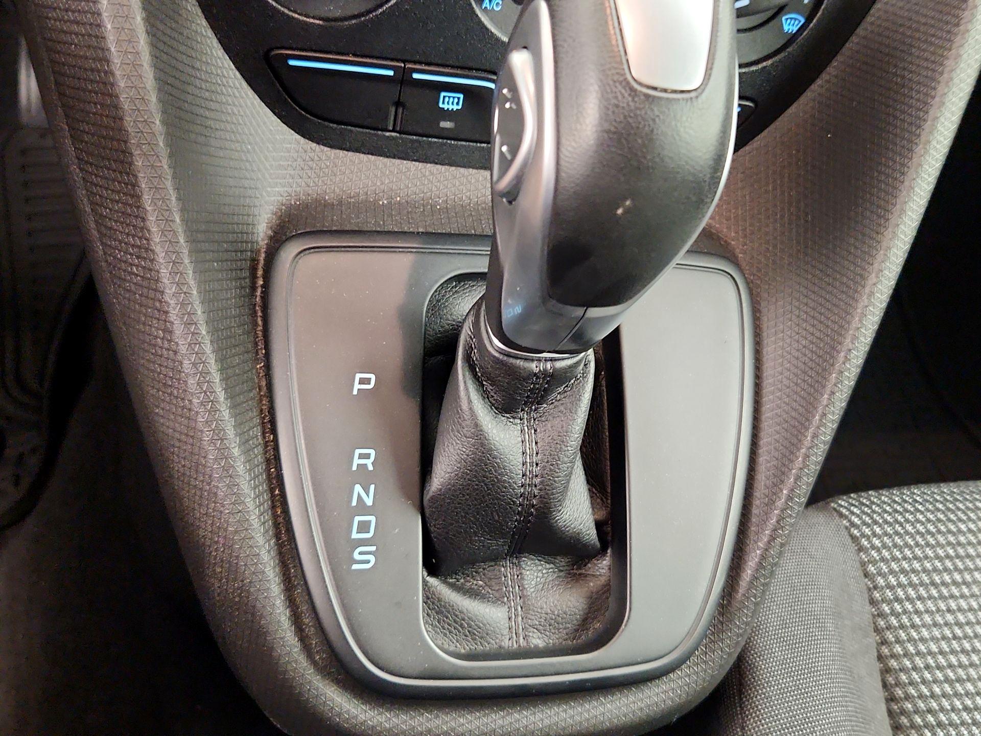 Thumbnail: 2018 Ford Transit Series - 17