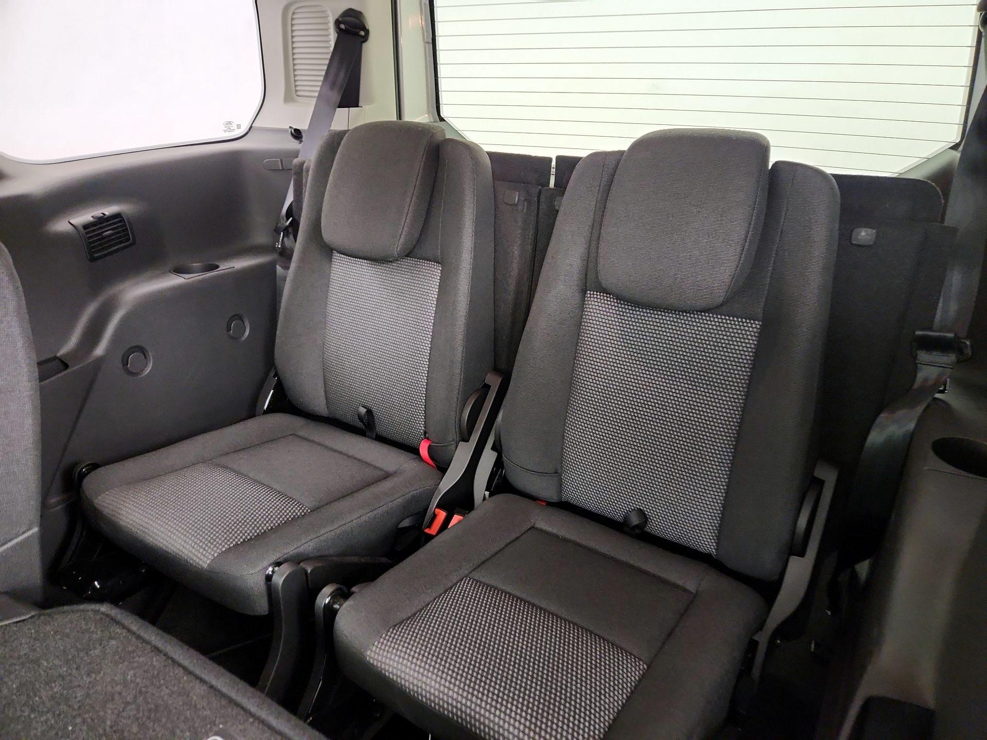 Thumbnail: 2018 Ford Transit Series - 20