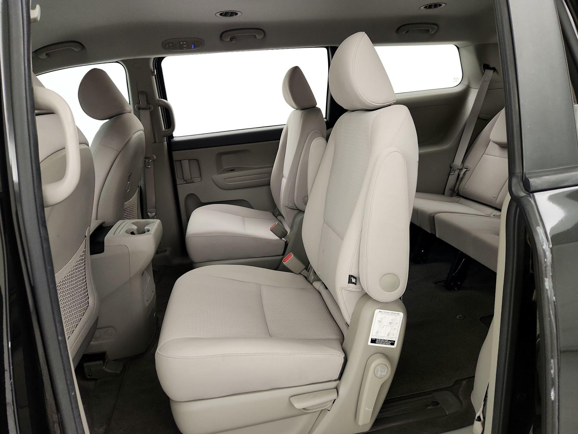 Thumbnail: 2018 Kia Sedona - 19