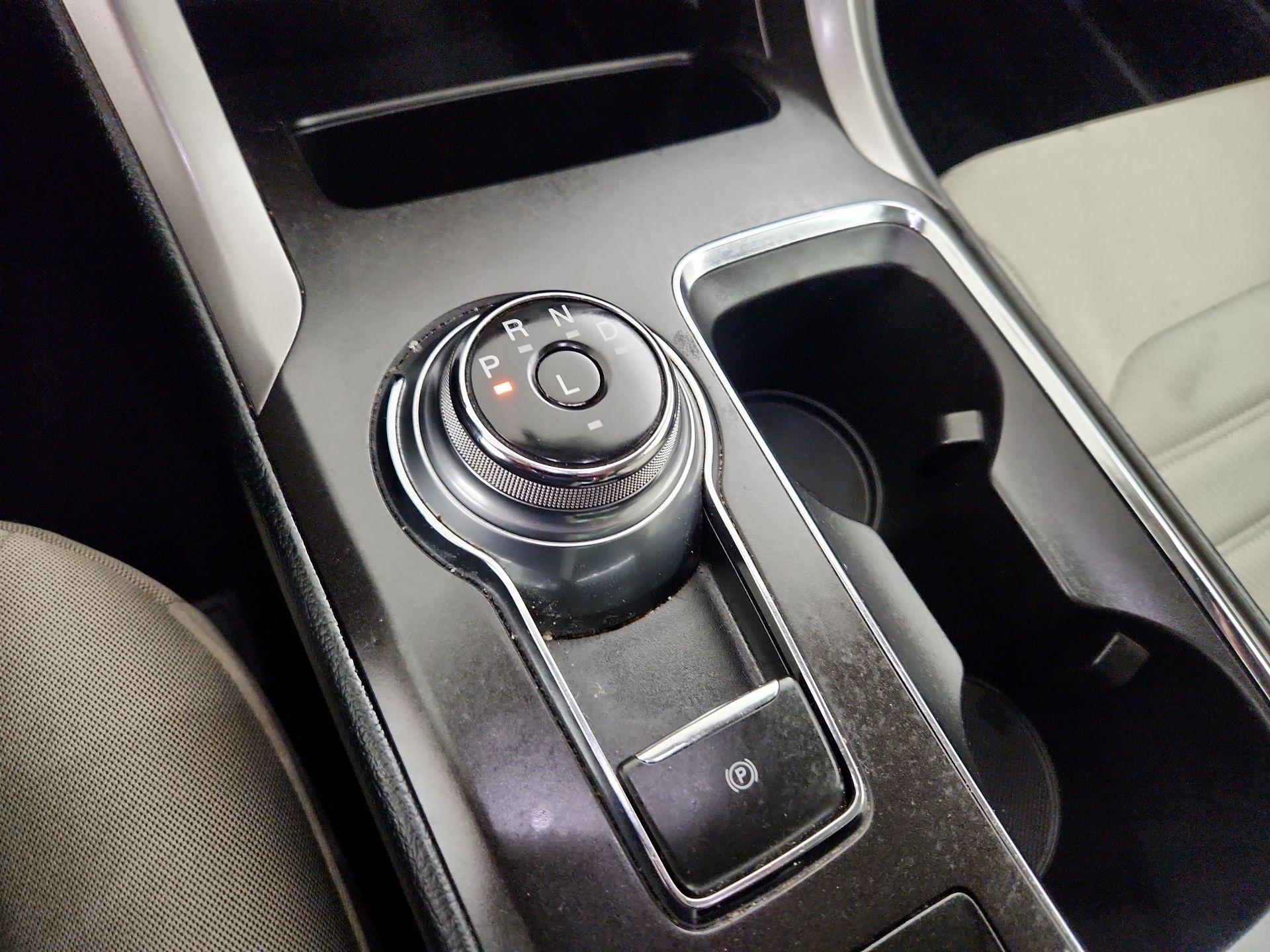 Thumbnail: 2018 Ford Fusion - 17
