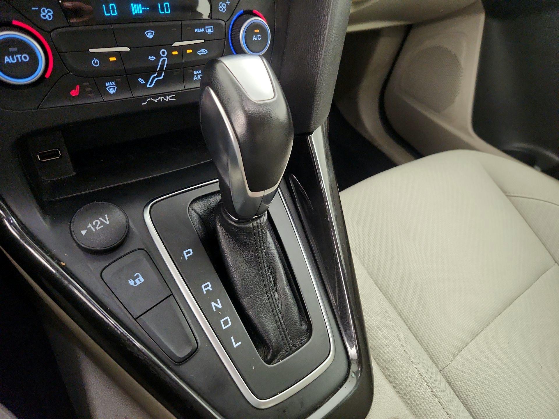 Thumbnail: 2018 Ford Focus - 18