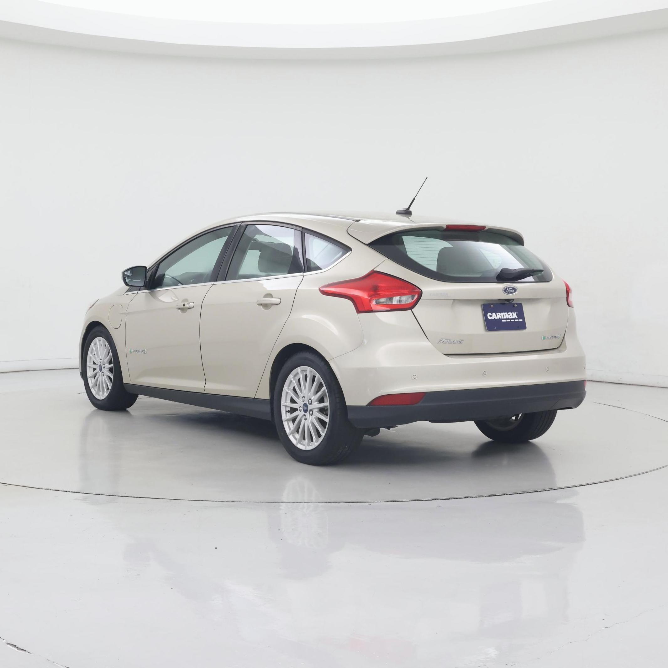 Thumbnail: 2018 Ford Focus - 2
