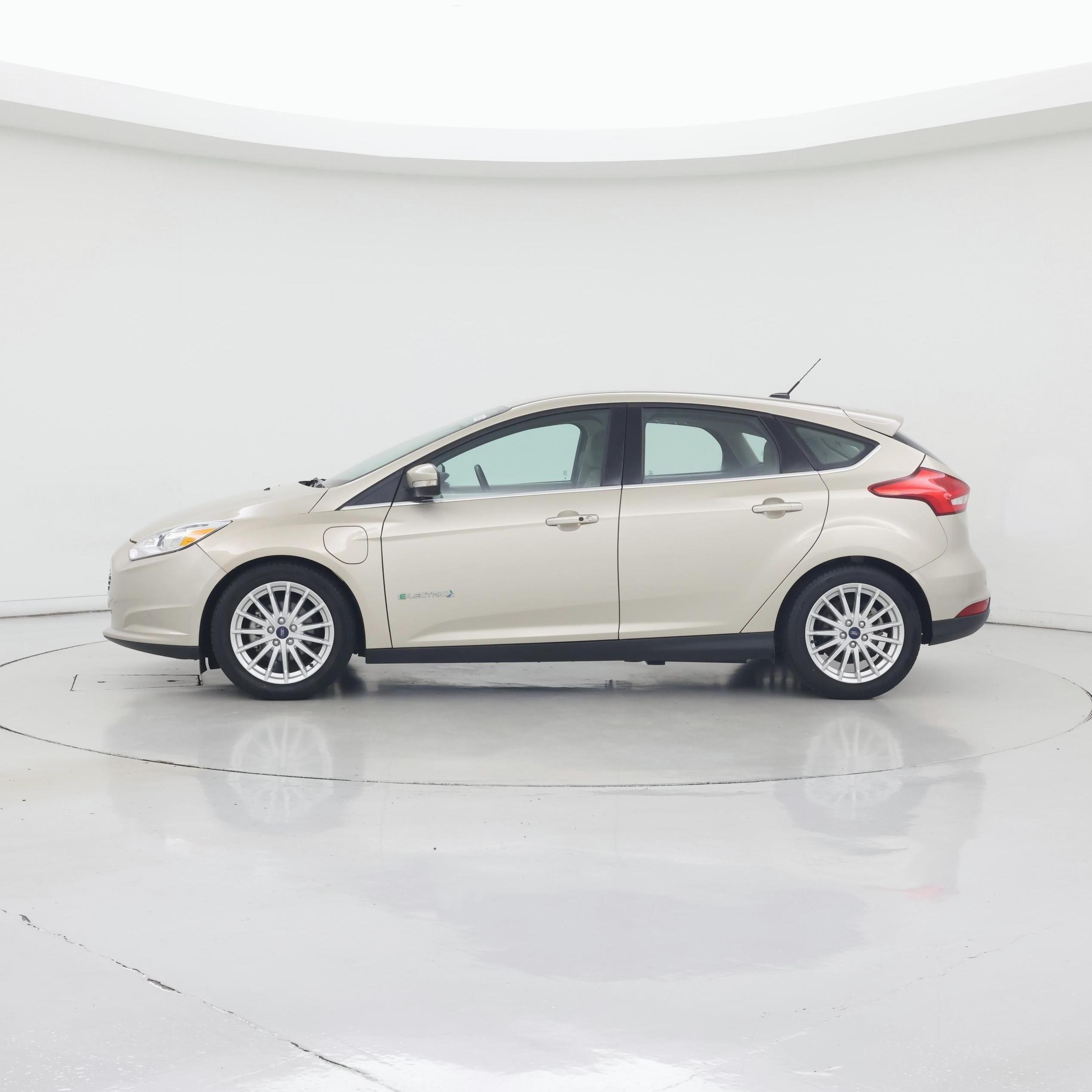 Thumbnail: 2018 Ford Focus - 3