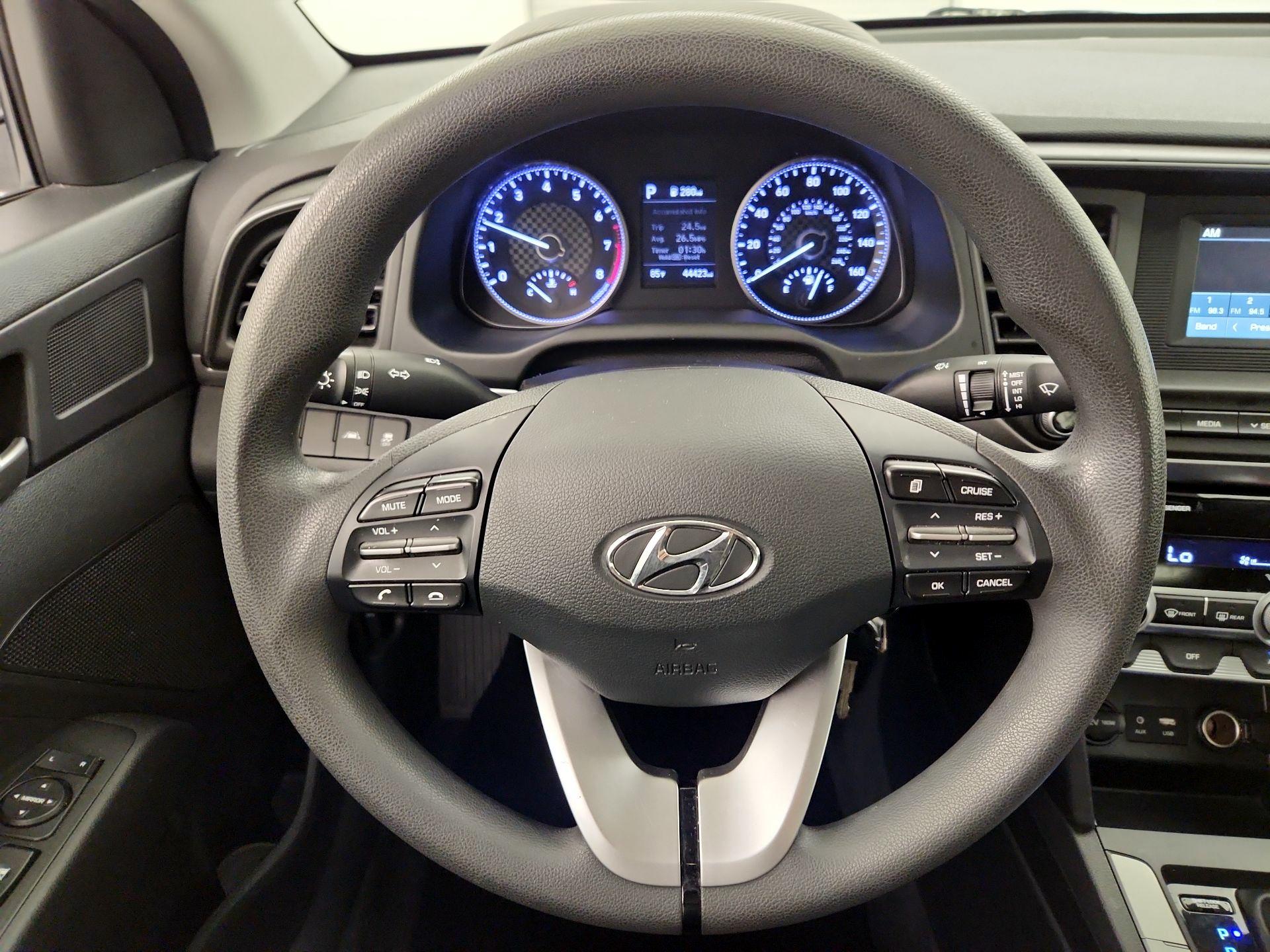 Thumbnail: 2020 Hyundai Elantra - 10