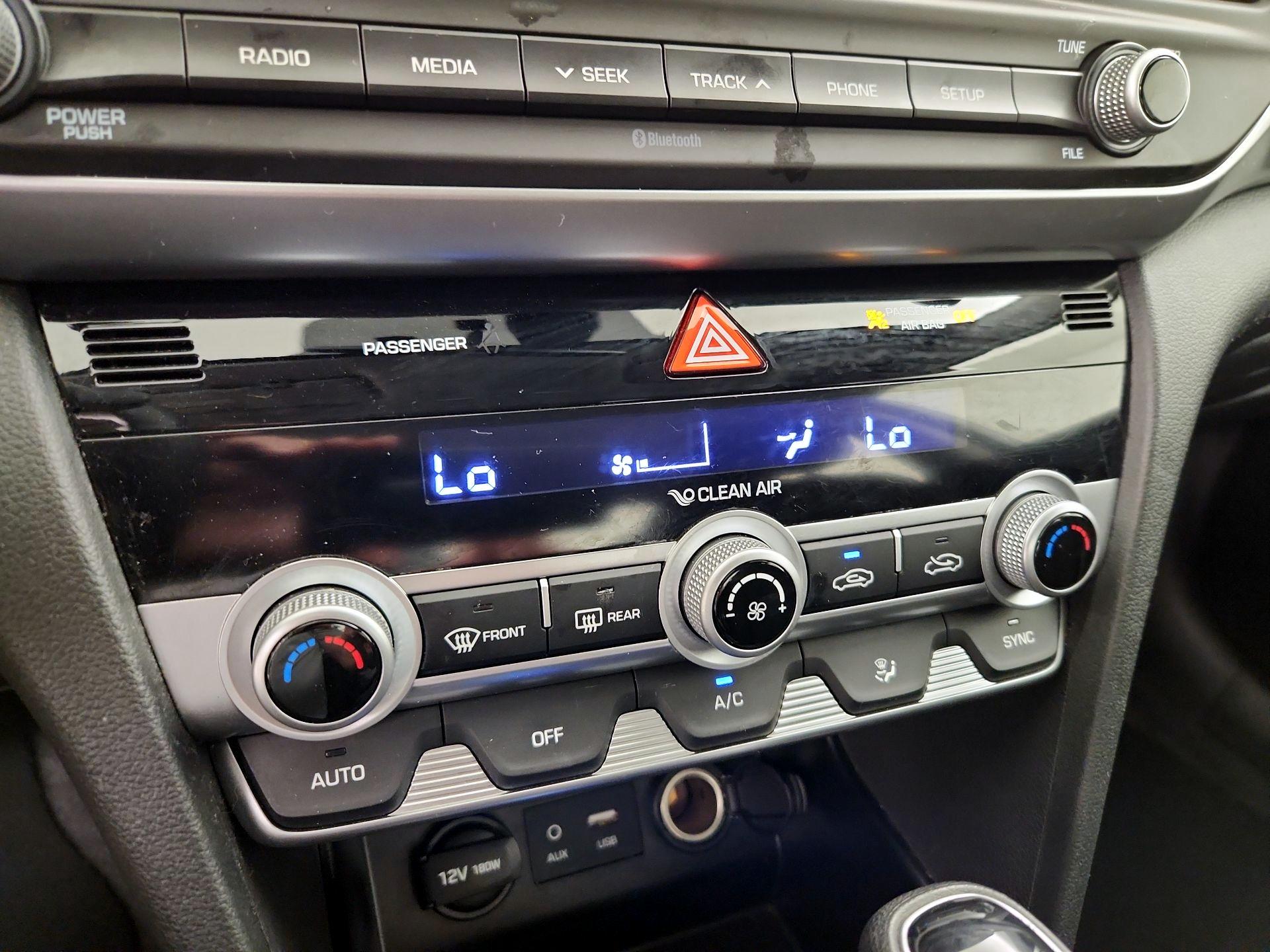 Thumbnail: 2020 Hyundai Elantra - 16