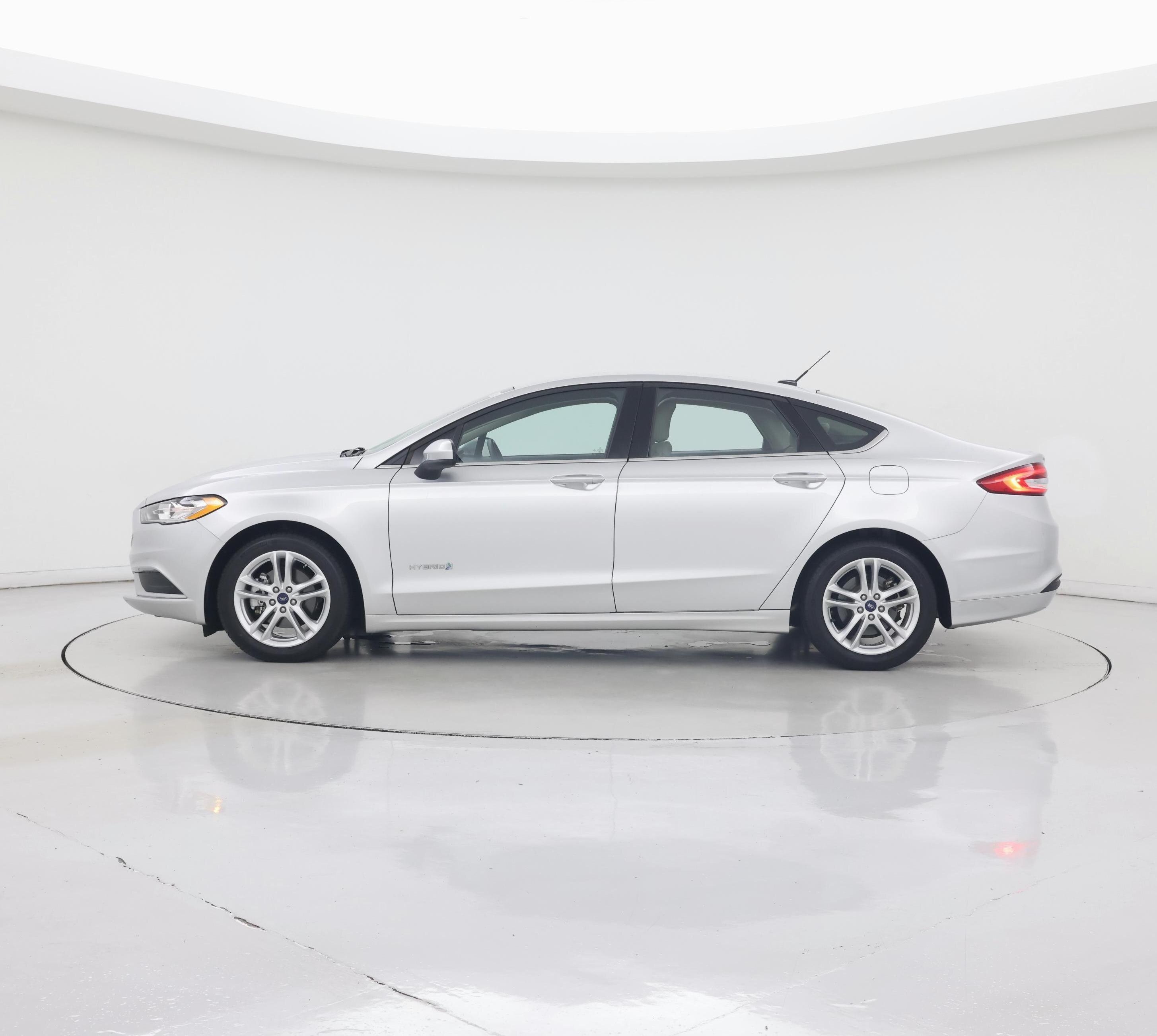 Thumbnail: 2018 Ford Fusion - 3