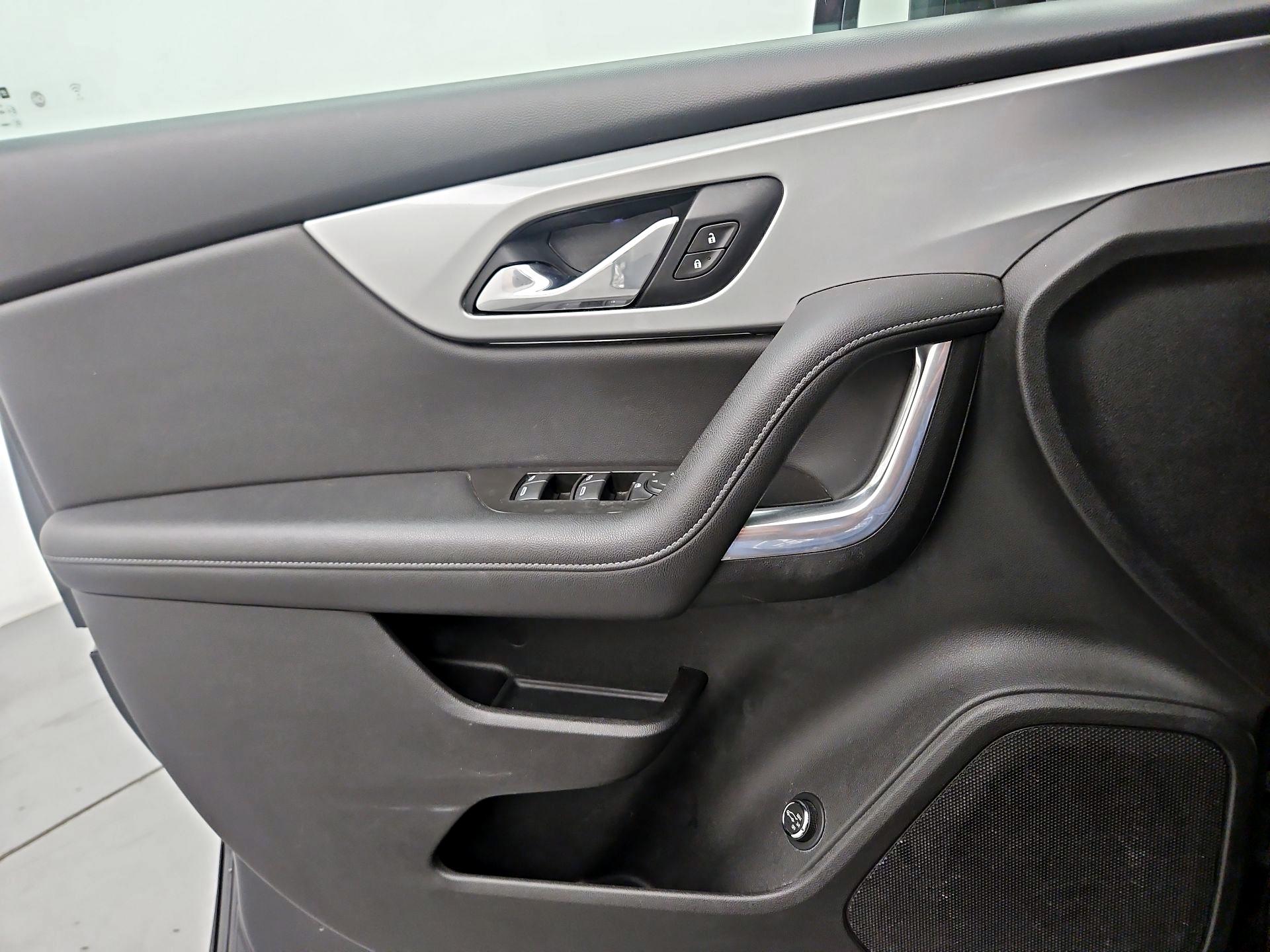 Thumbnail: 2020 Chevrolet Blazer - 10
