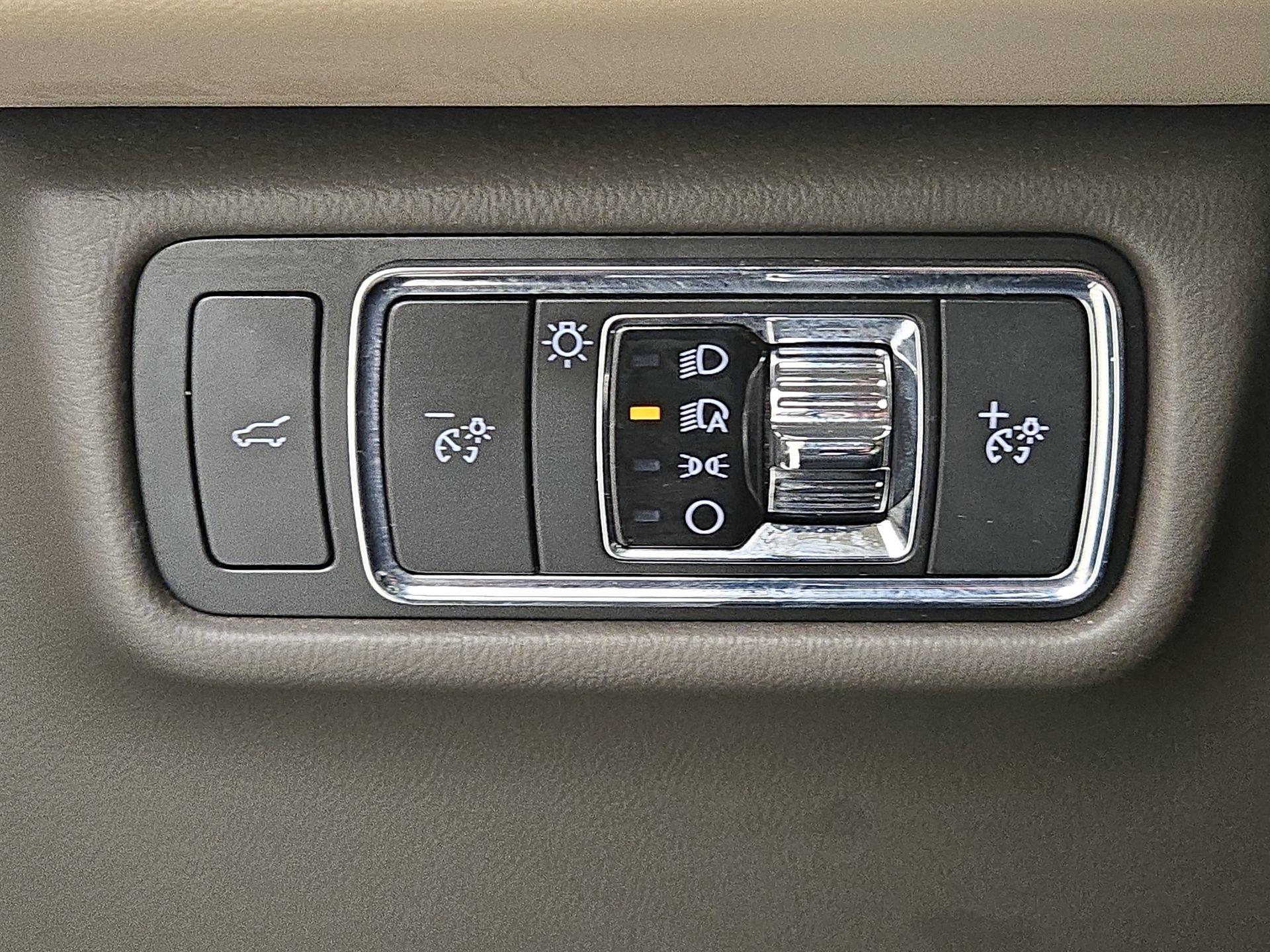 Thumbnail: 2024 Lincoln Aviator - 13