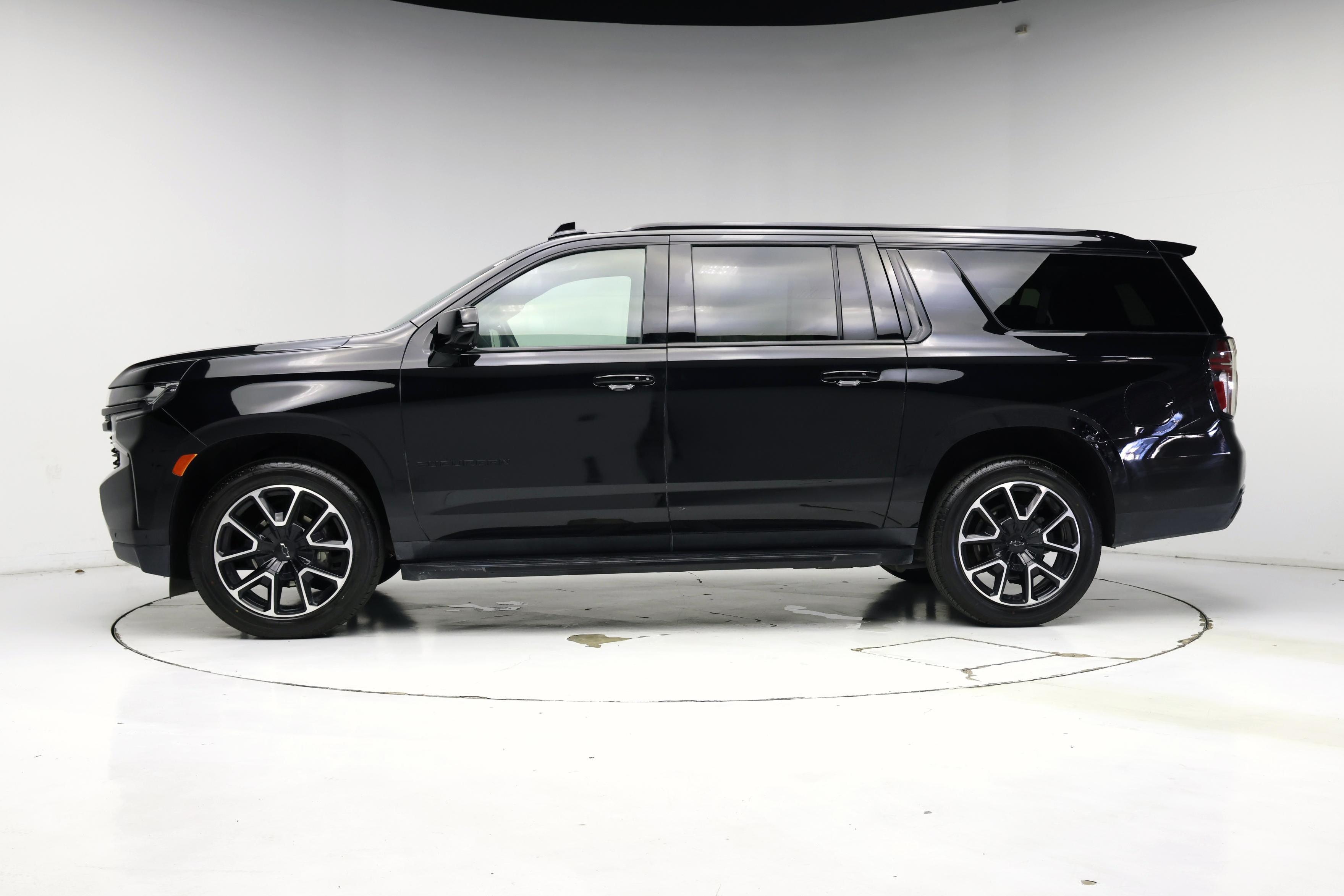 Thumbnail: 2023 Chevrolet Suburban - 3