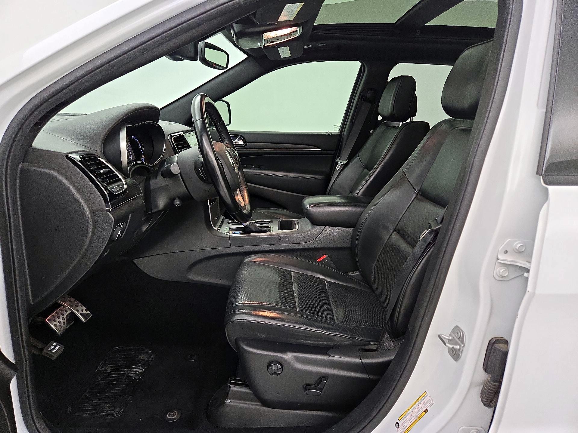 Thumbnail: 2020 Jeep Grand Cherokee - 11