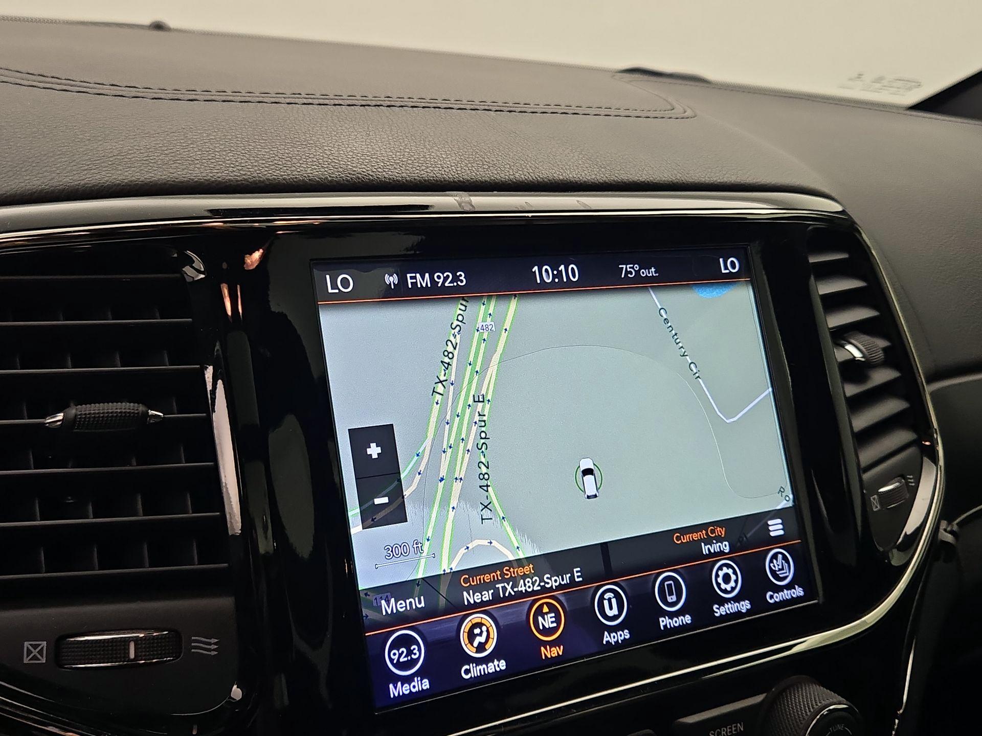 Thumbnail: 2020 Jeep Grand Cherokee - 14