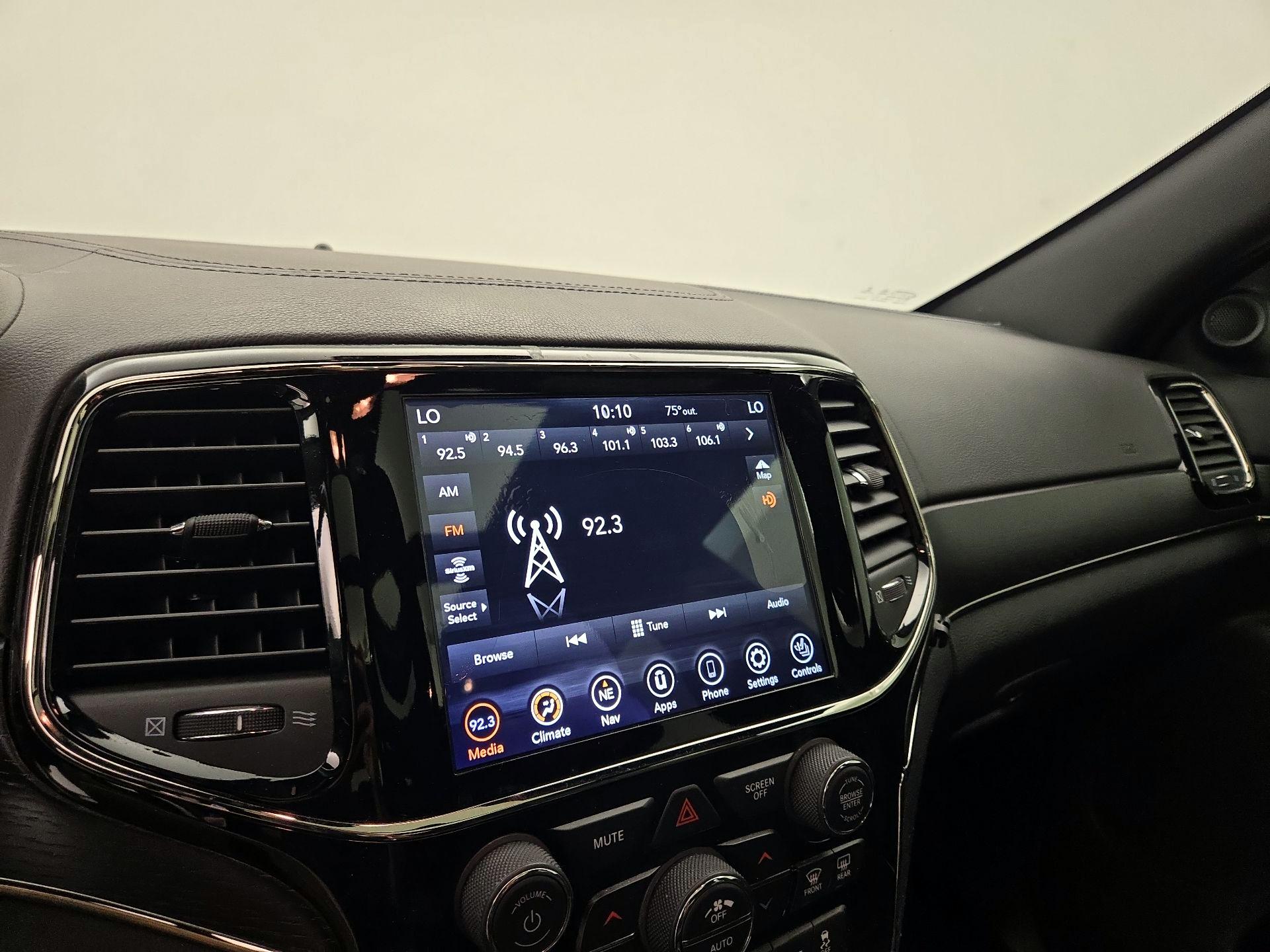 Thumbnail: 2020 Jeep Grand Cherokee - 16