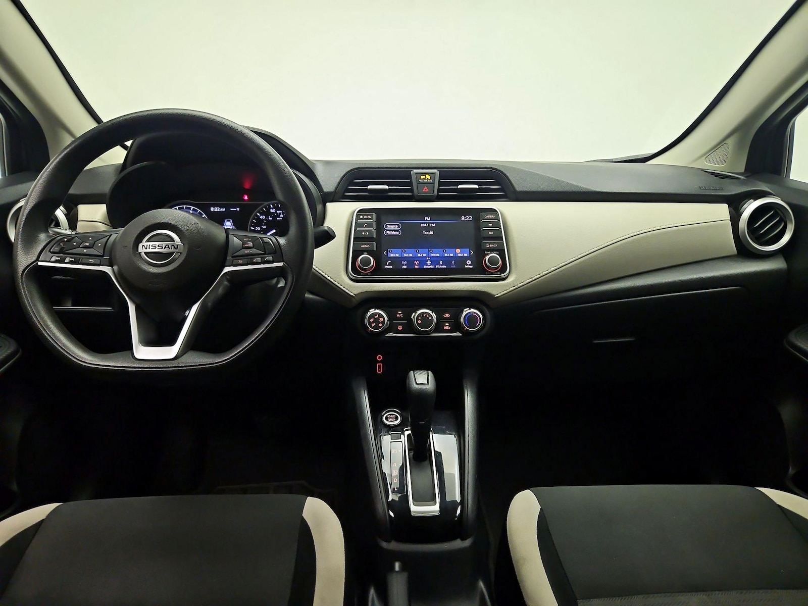2022 Nissan Versa Sedan SV - Photo 10