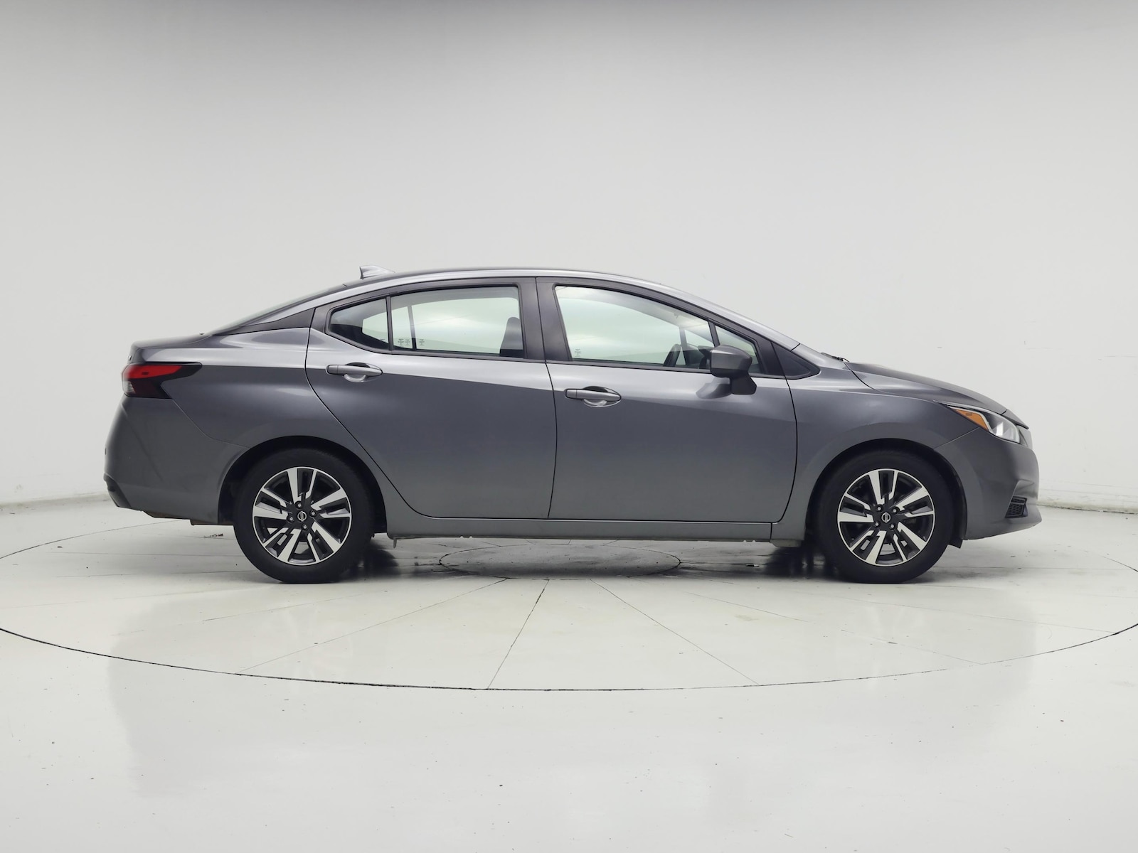 2022 Nissan Versa Sedan SV - Photo 8