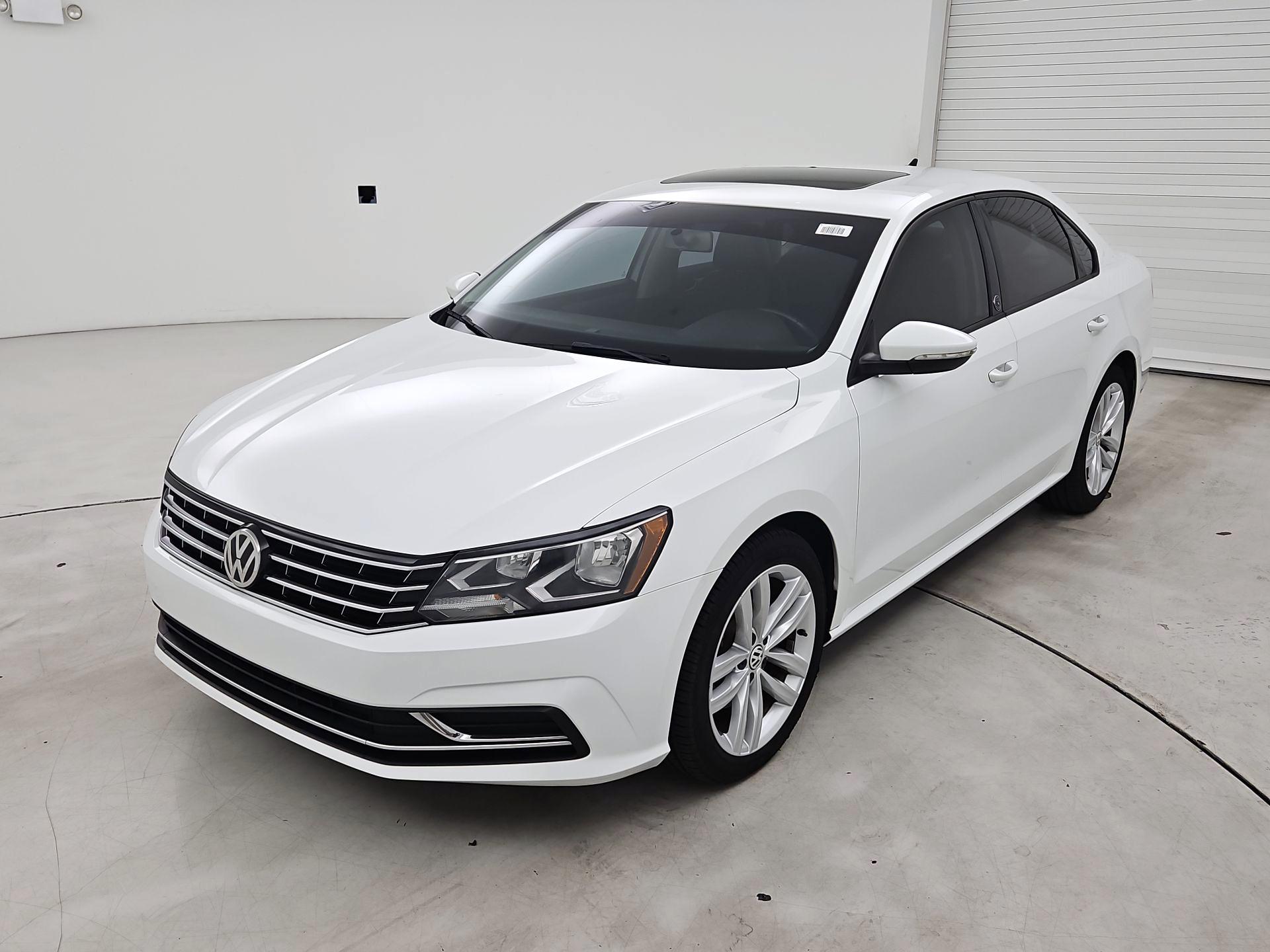 Thumbnail: 2019 Volkswagen Passat - 3