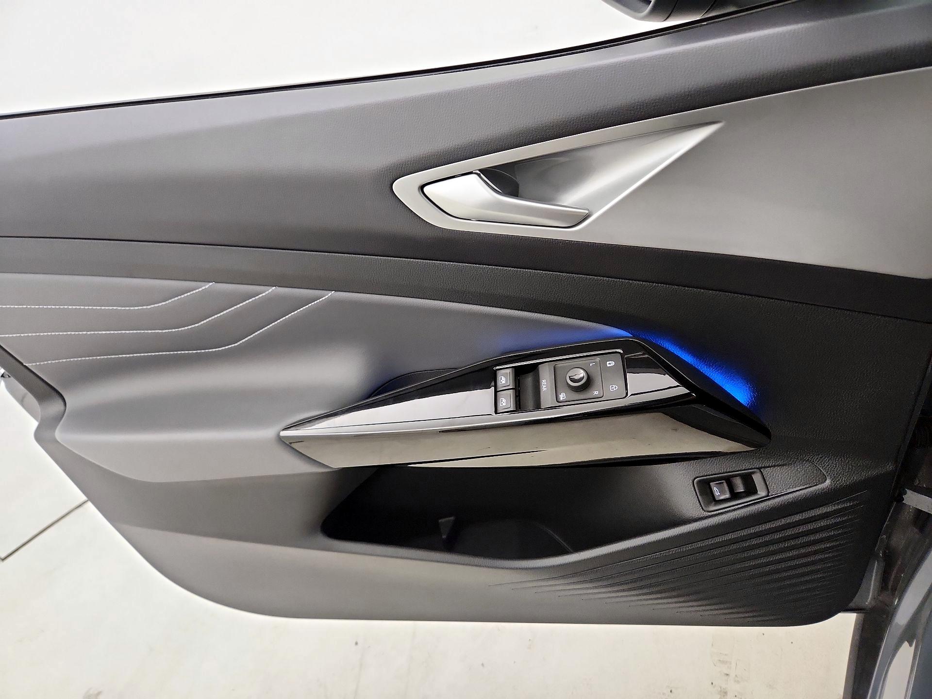Thumbnail: 2024 Volkswagen ID.4 - 12