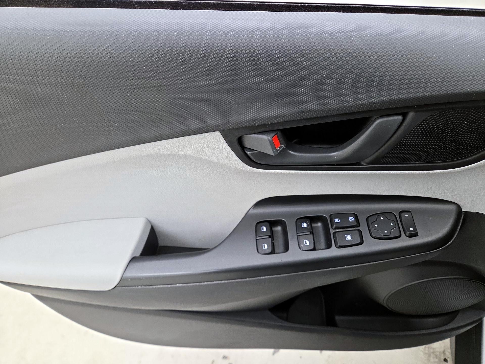 Thumbnail: 2022 Hyundai Kona - 12