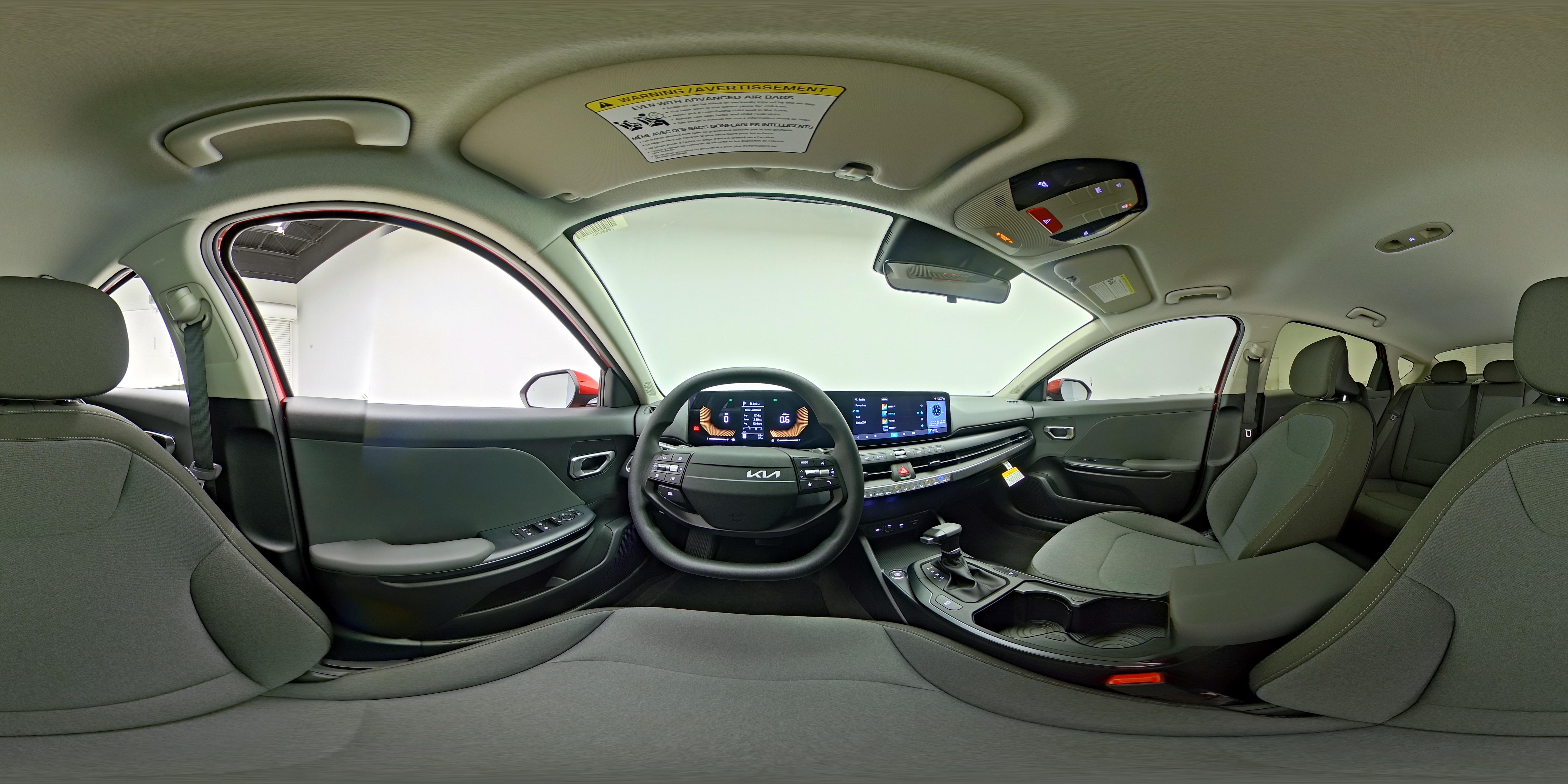 2025 Kia K4 LXS - Photo 24