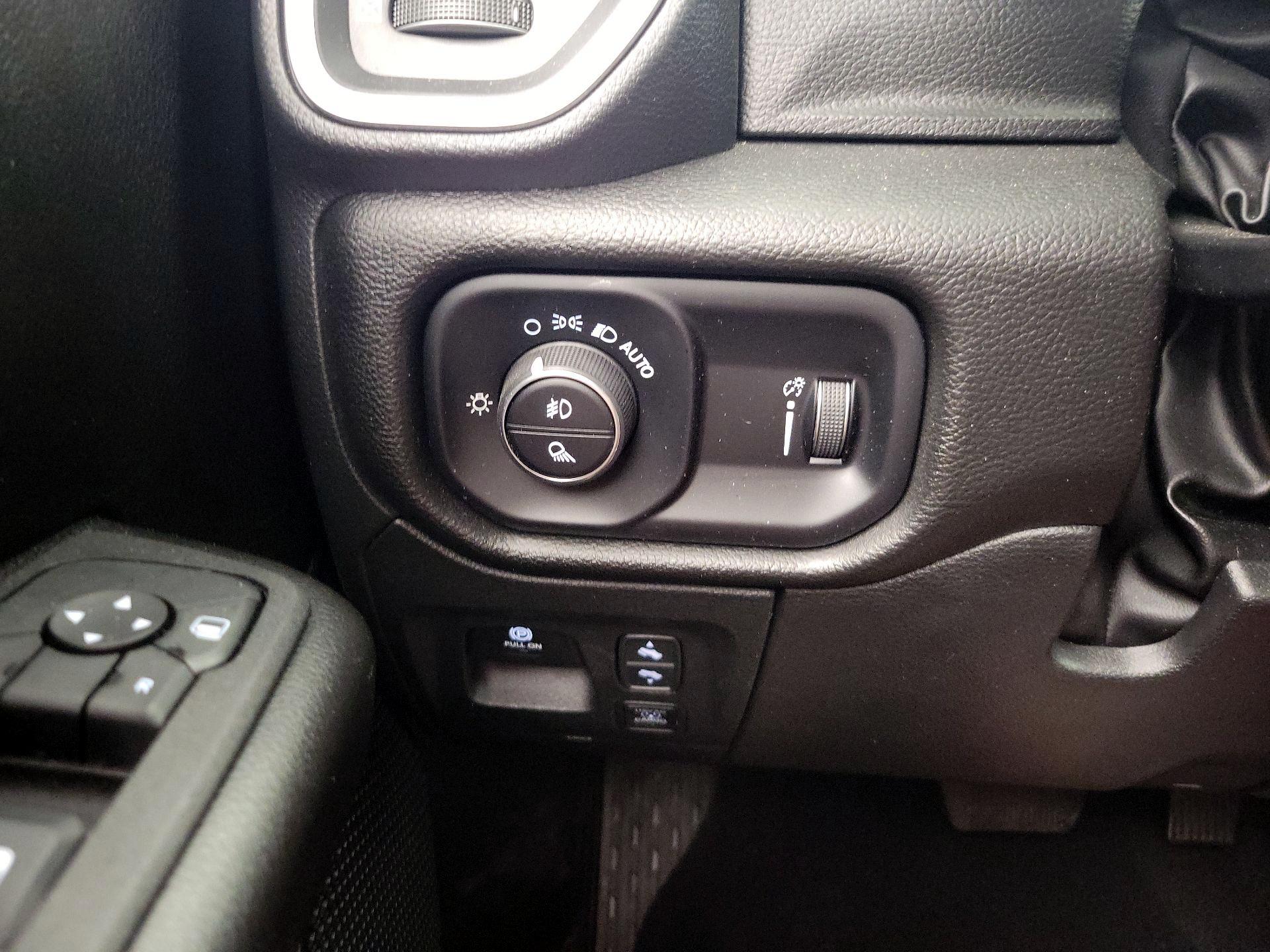 Thumbnail: 2025 RAM 1500 - 13