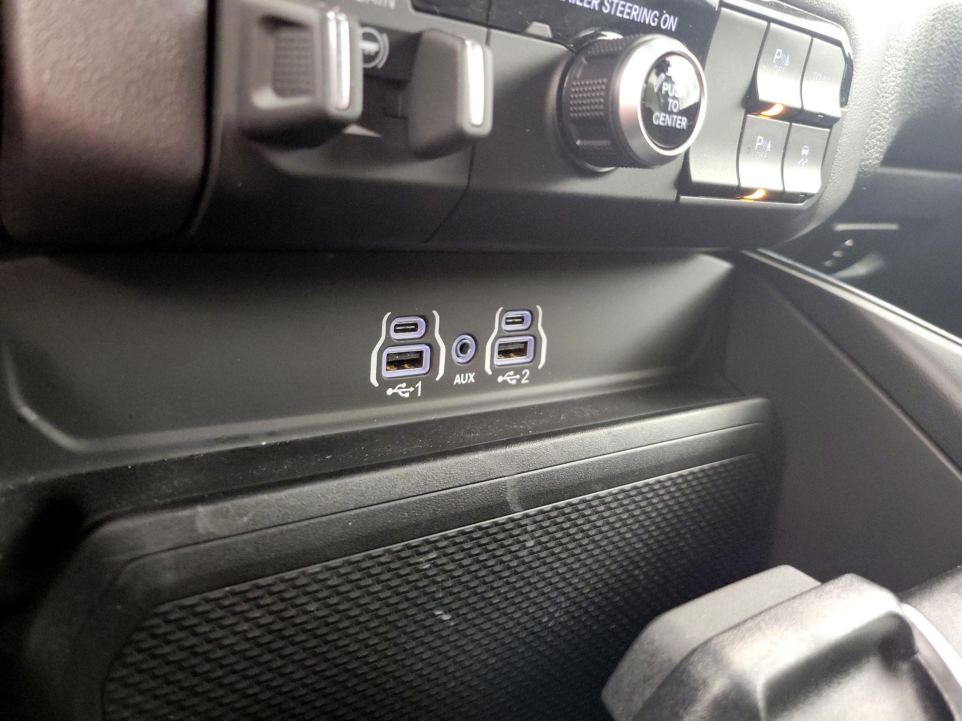 Thumbnail: 2025 RAM 1500 - 18