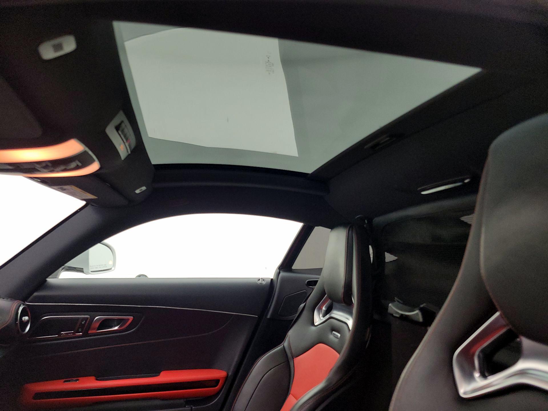 Thumbnail: 2019 Mercedes-Benz AMG GT - 19