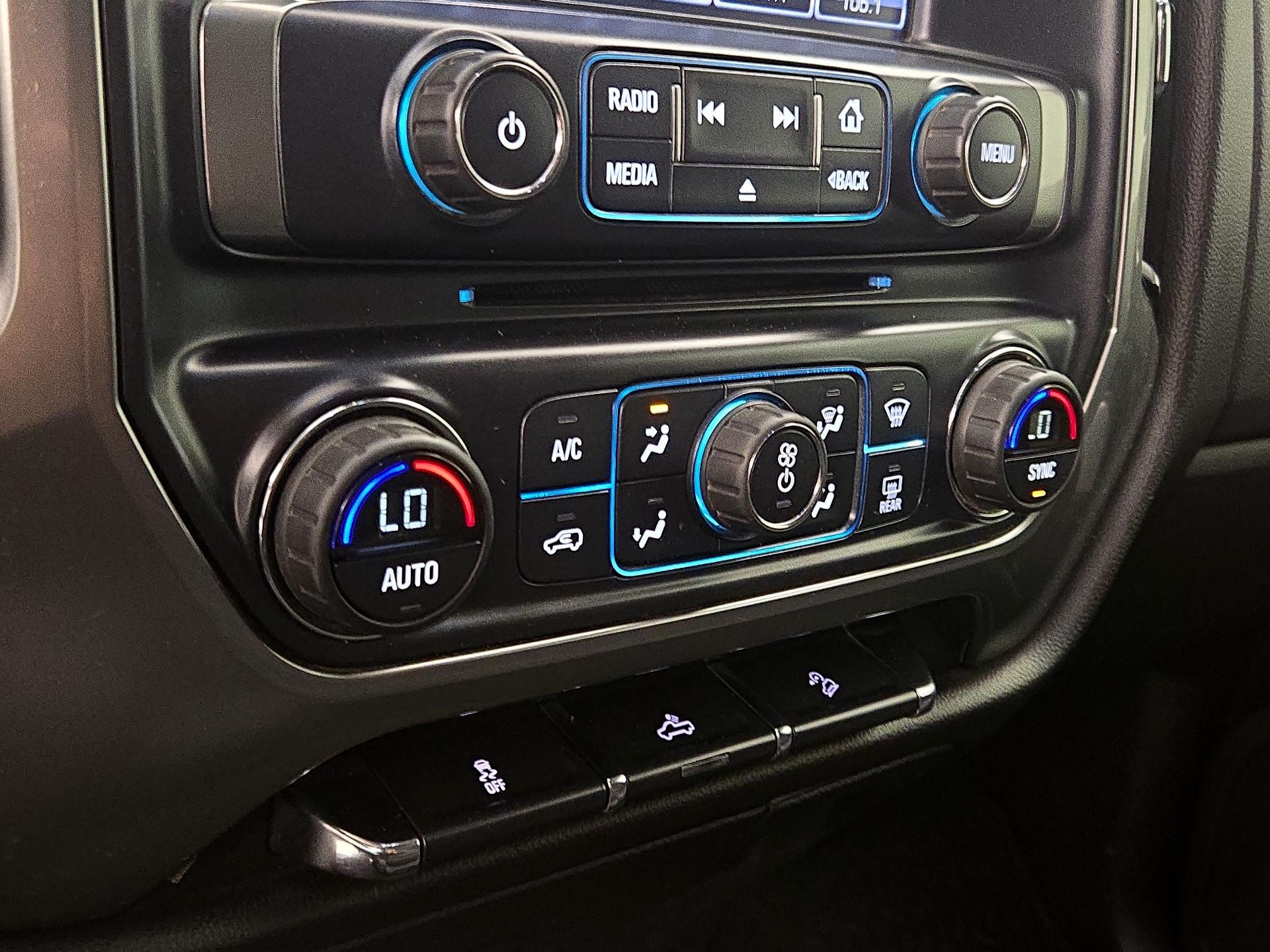 Thumbnail: 2016 Chevrolet Silverado 1500 - 16