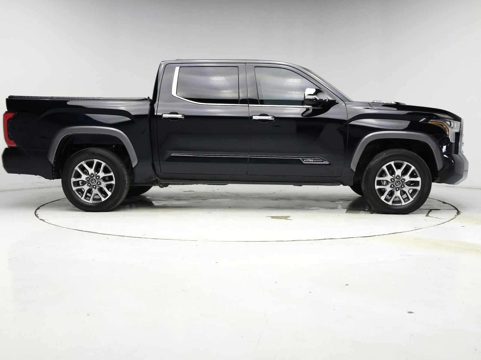 2024 Toyota Tundra 1794 Edition - Photo 8