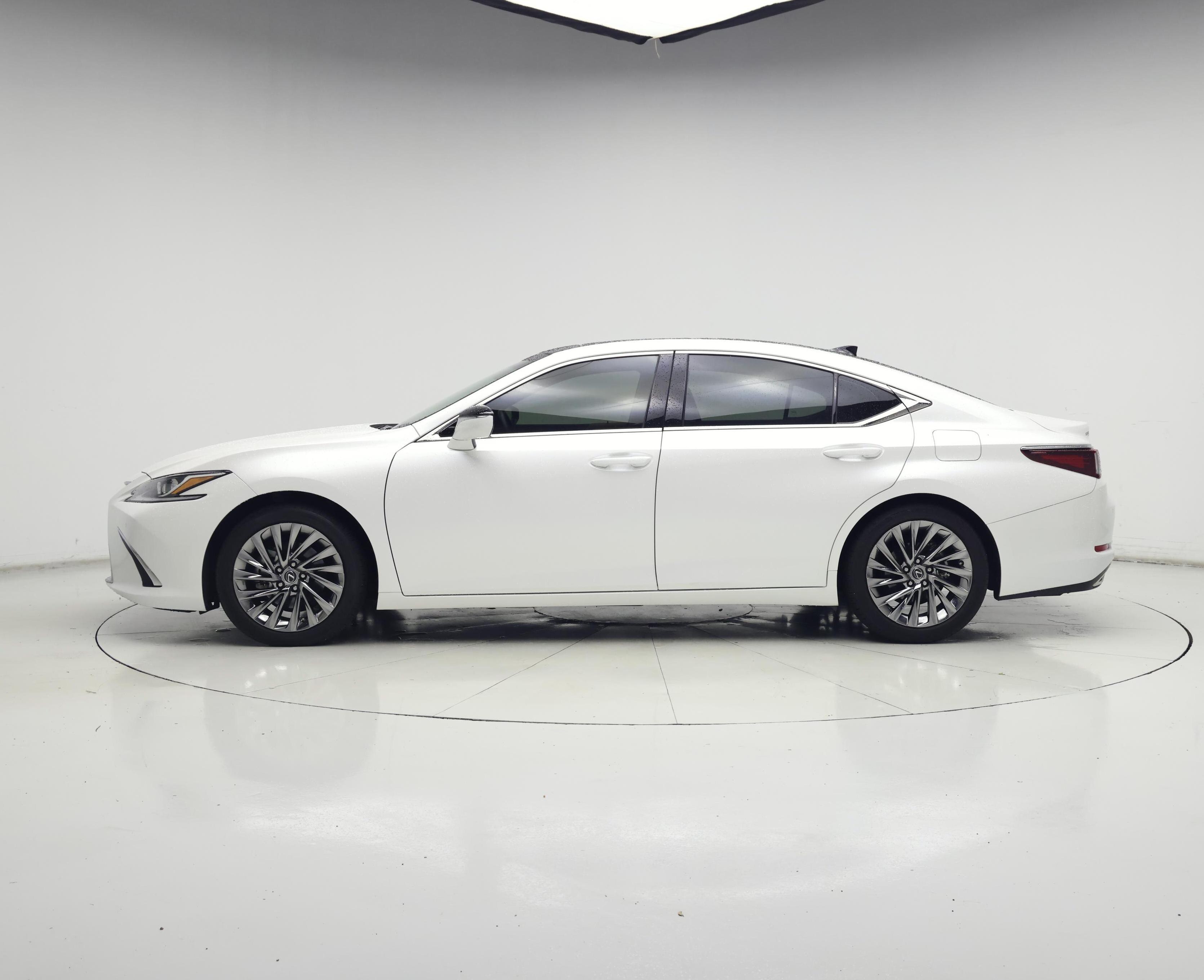 Thumbnail: 2024 Lexus ES - 3