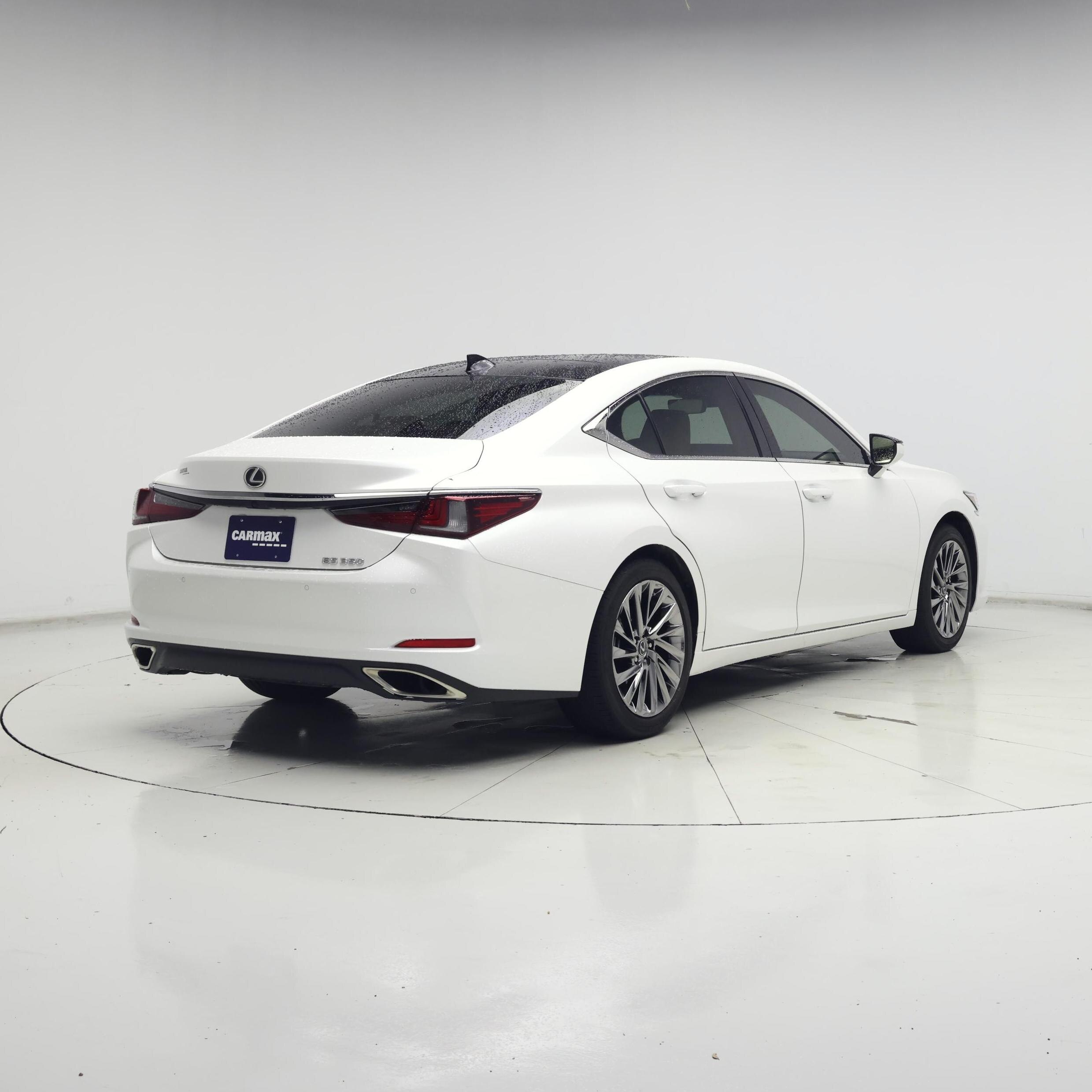 Thumbnail: 2024 Lexus ES - 8