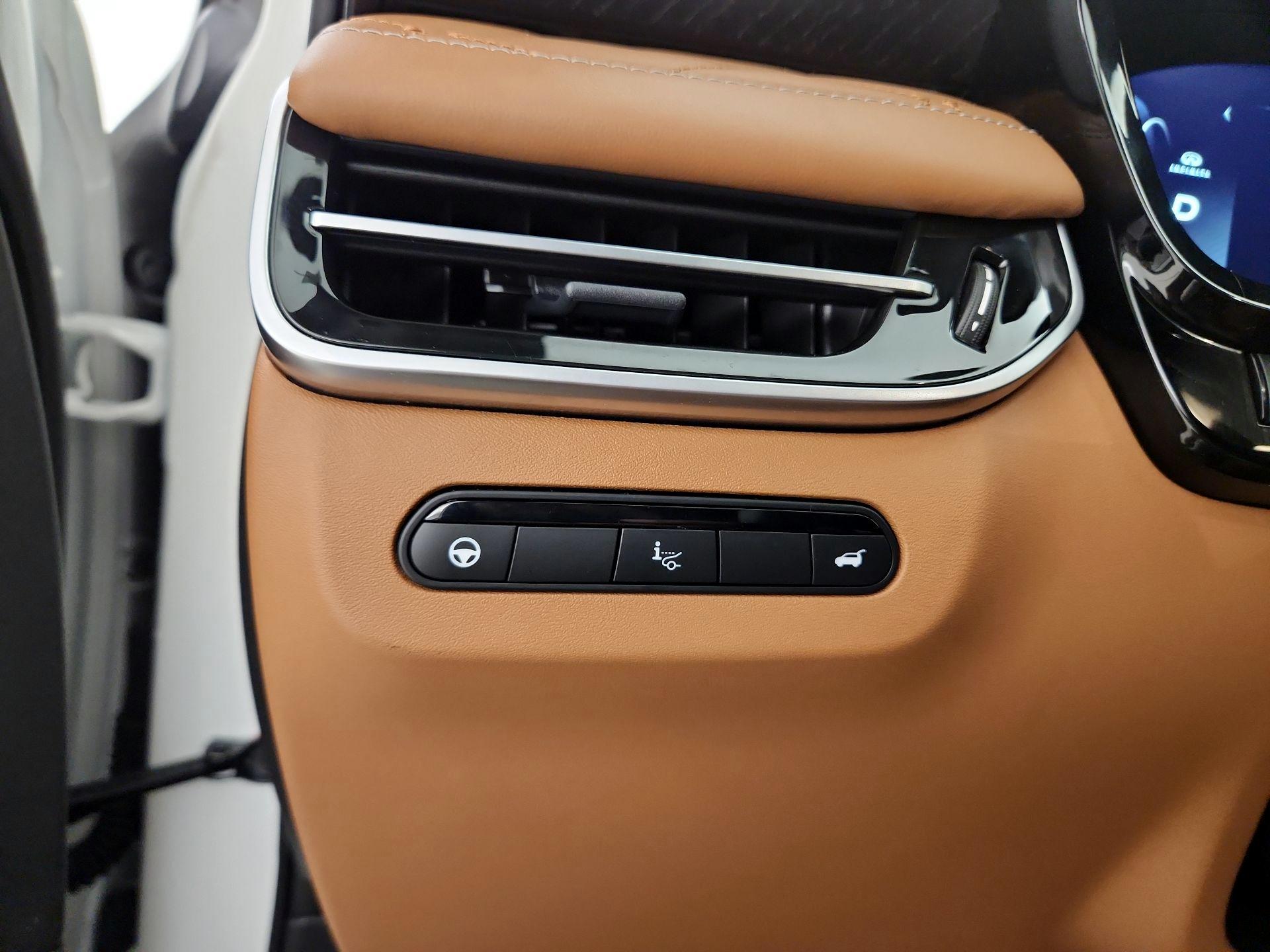 Thumbnail: 2025 INFINITI QX60 - 11