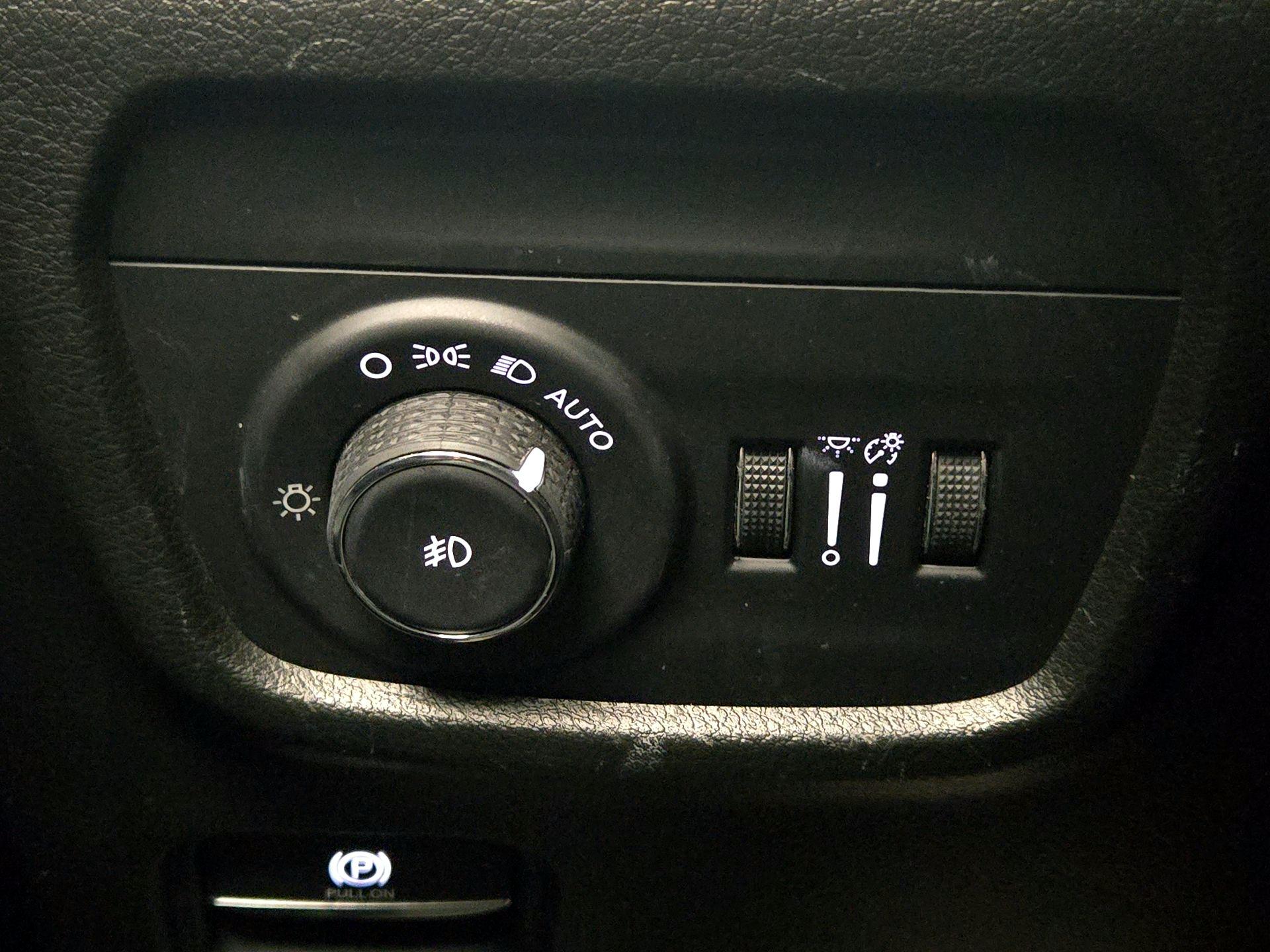 Thumbnail: 2023 Jeep Grand Cherokee - 13