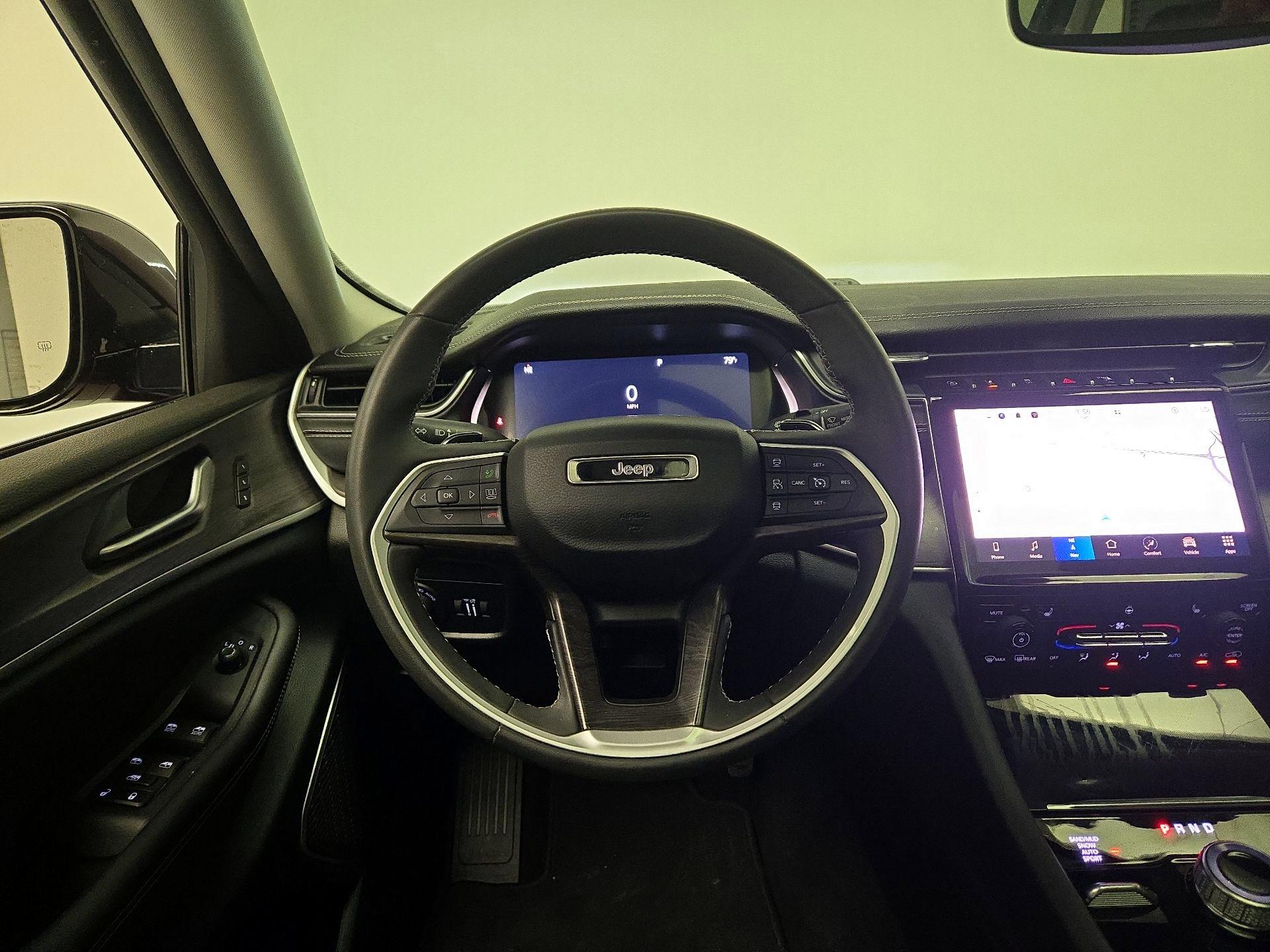 Thumbnail: 2023 Jeep Grand Cherokee - 10