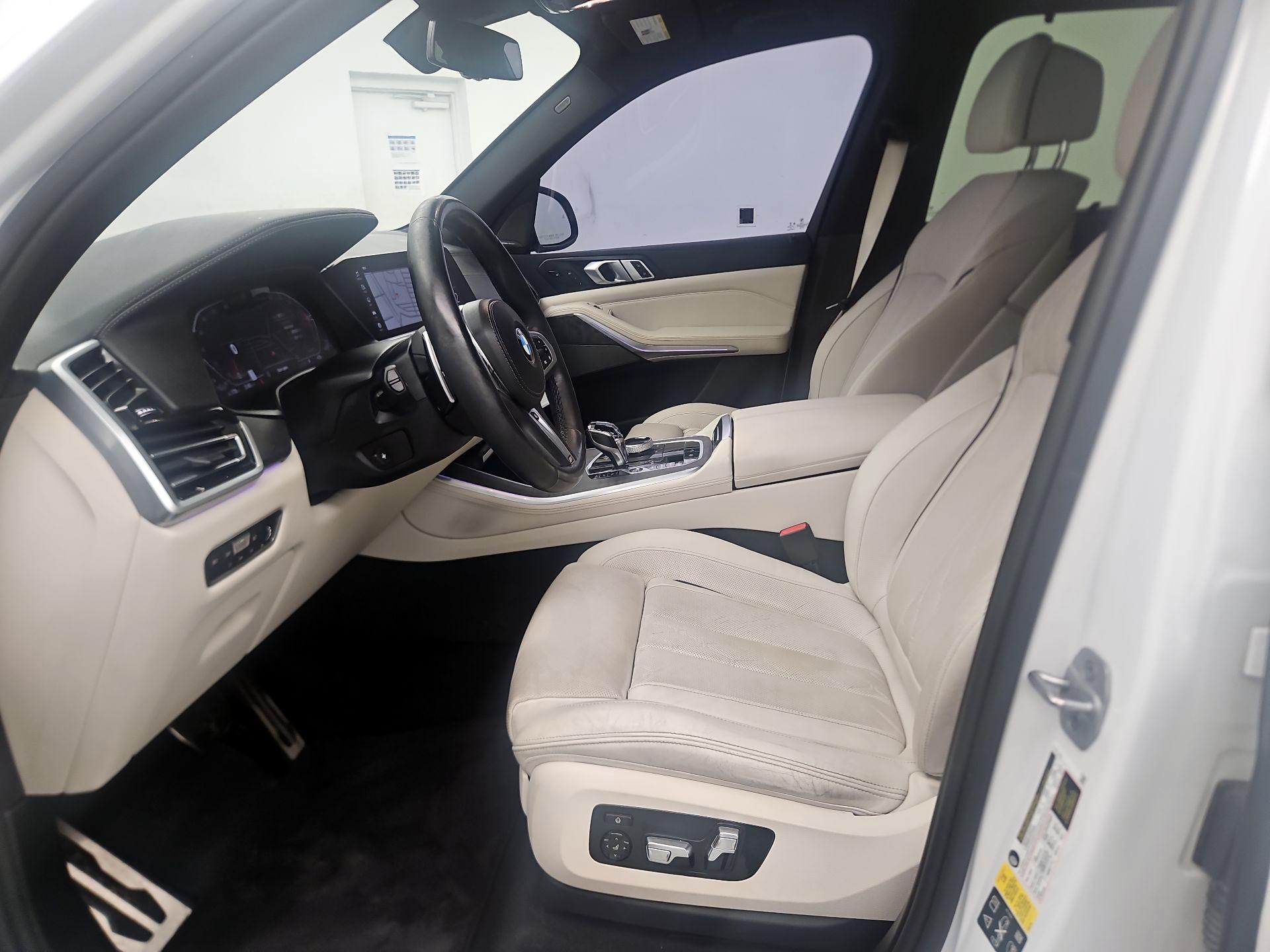 Thumbnail: 2021 BMW X5 - 11