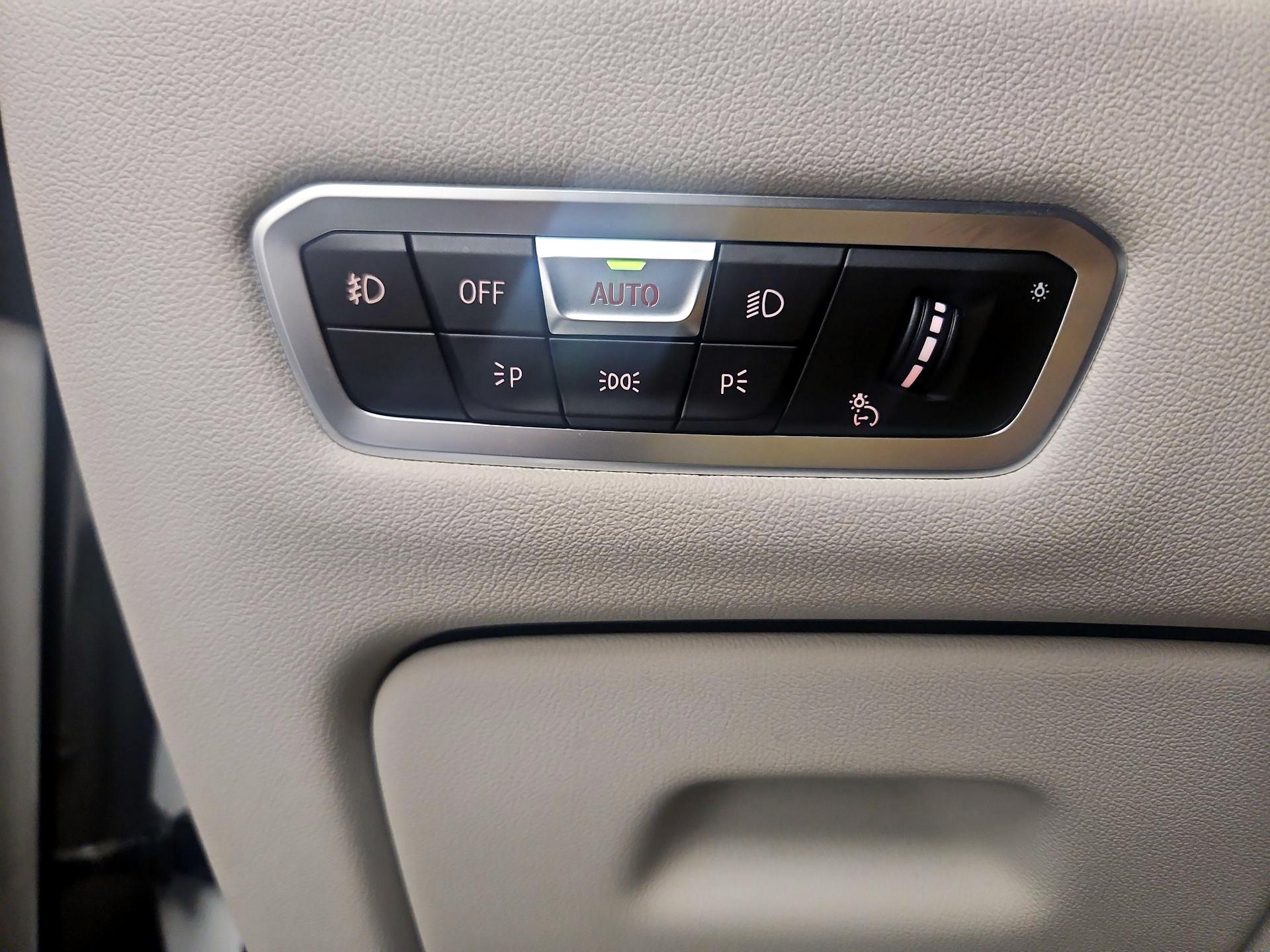 Thumbnail: 2021 BMW X5 - 13