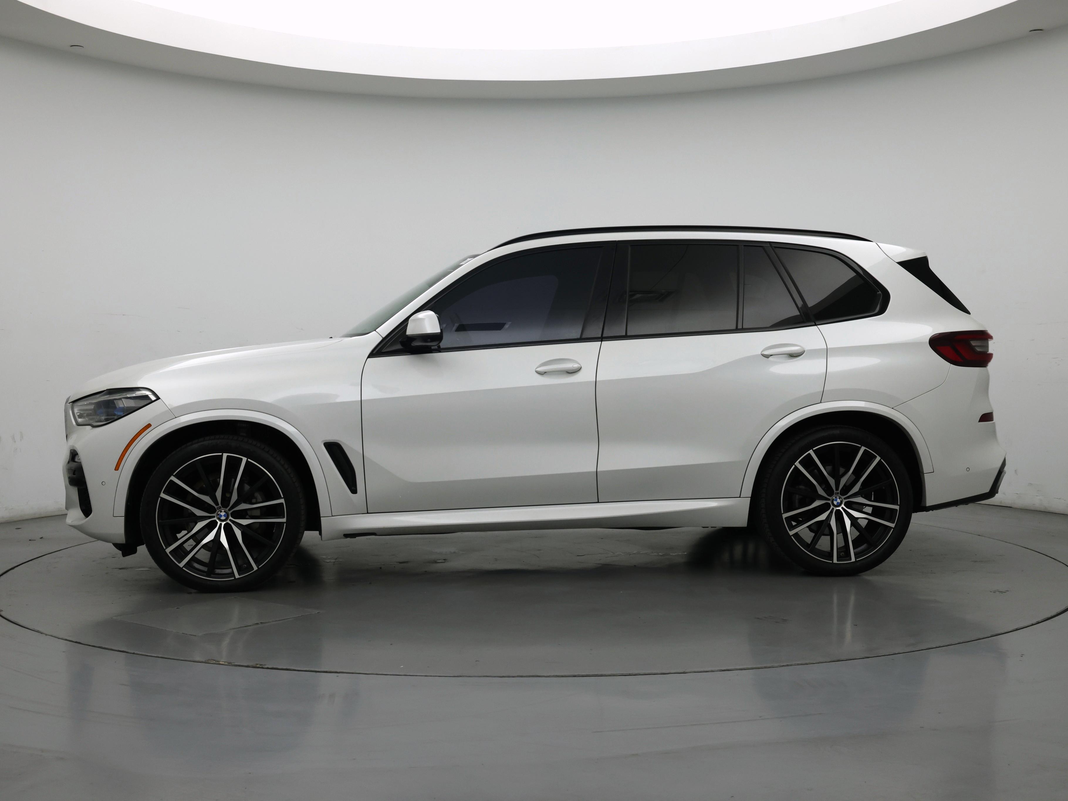 Thumbnail: 2021 BMW X5 - 3