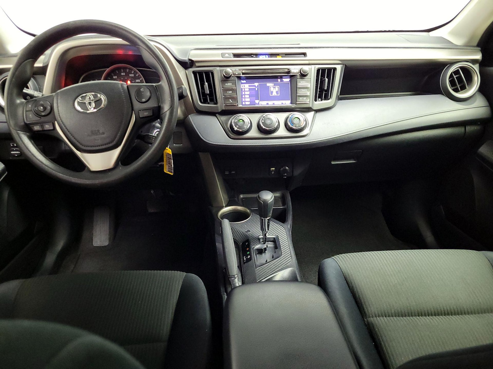 2015 Toyota RAV4 LE - Photo 10