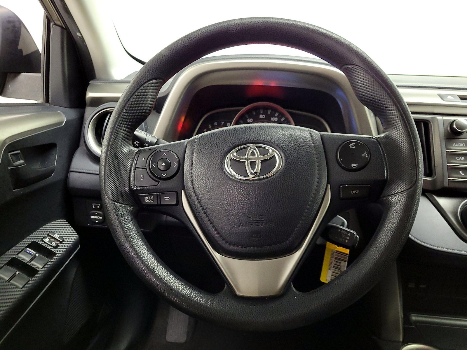 2015 Toyota RAV4 LE - Photo 11