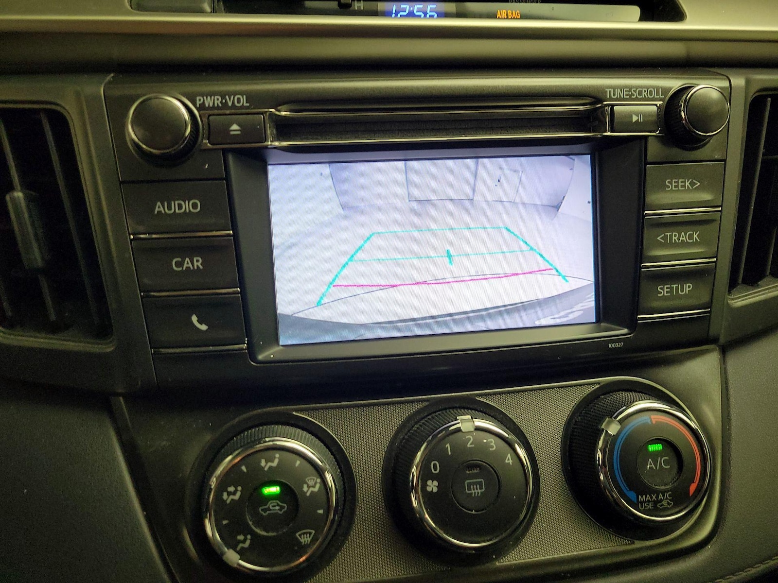 2015 Toyota RAV4 LE - Photo 15