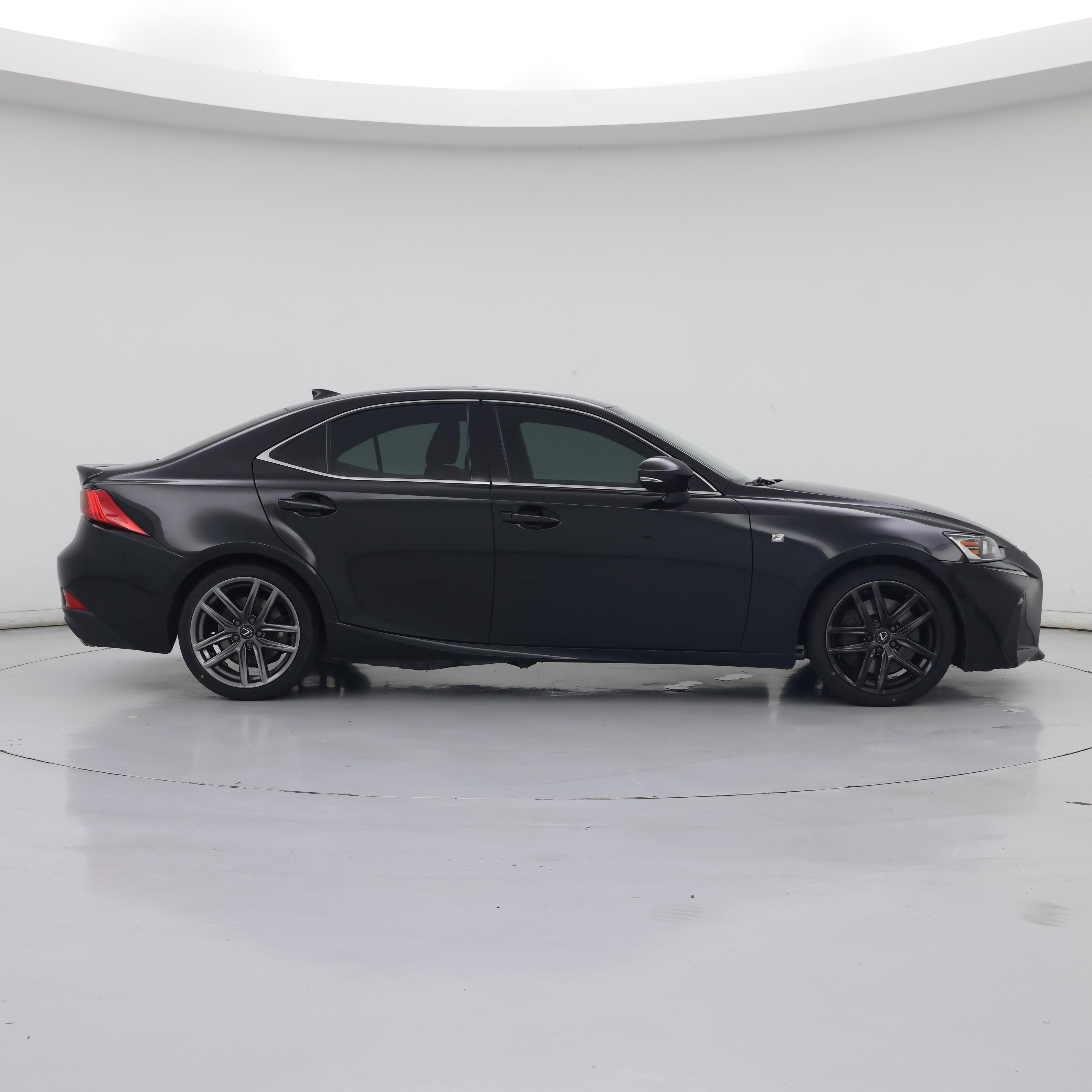 Thumbnail: 2019 Lexus IS - 7